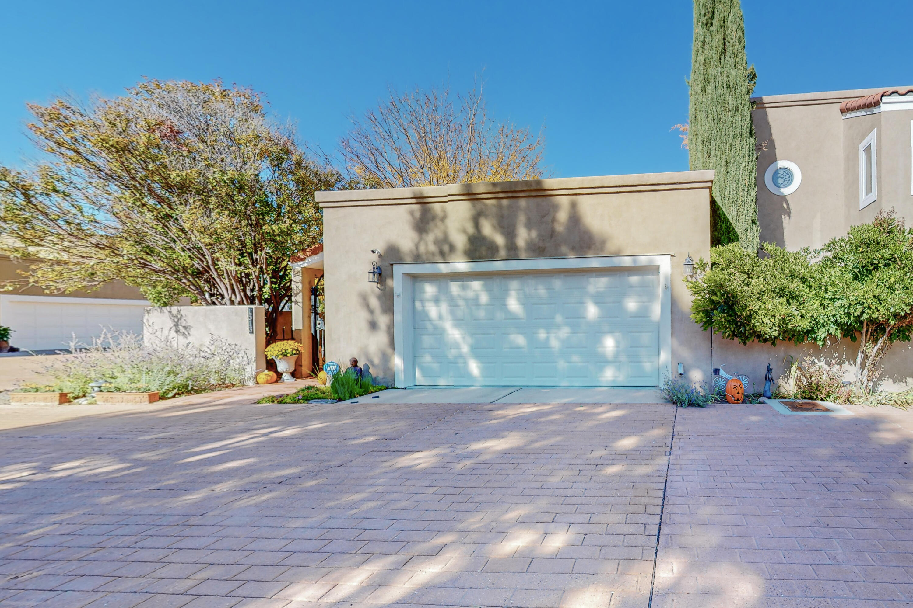 1513 Plaza Encantada NW