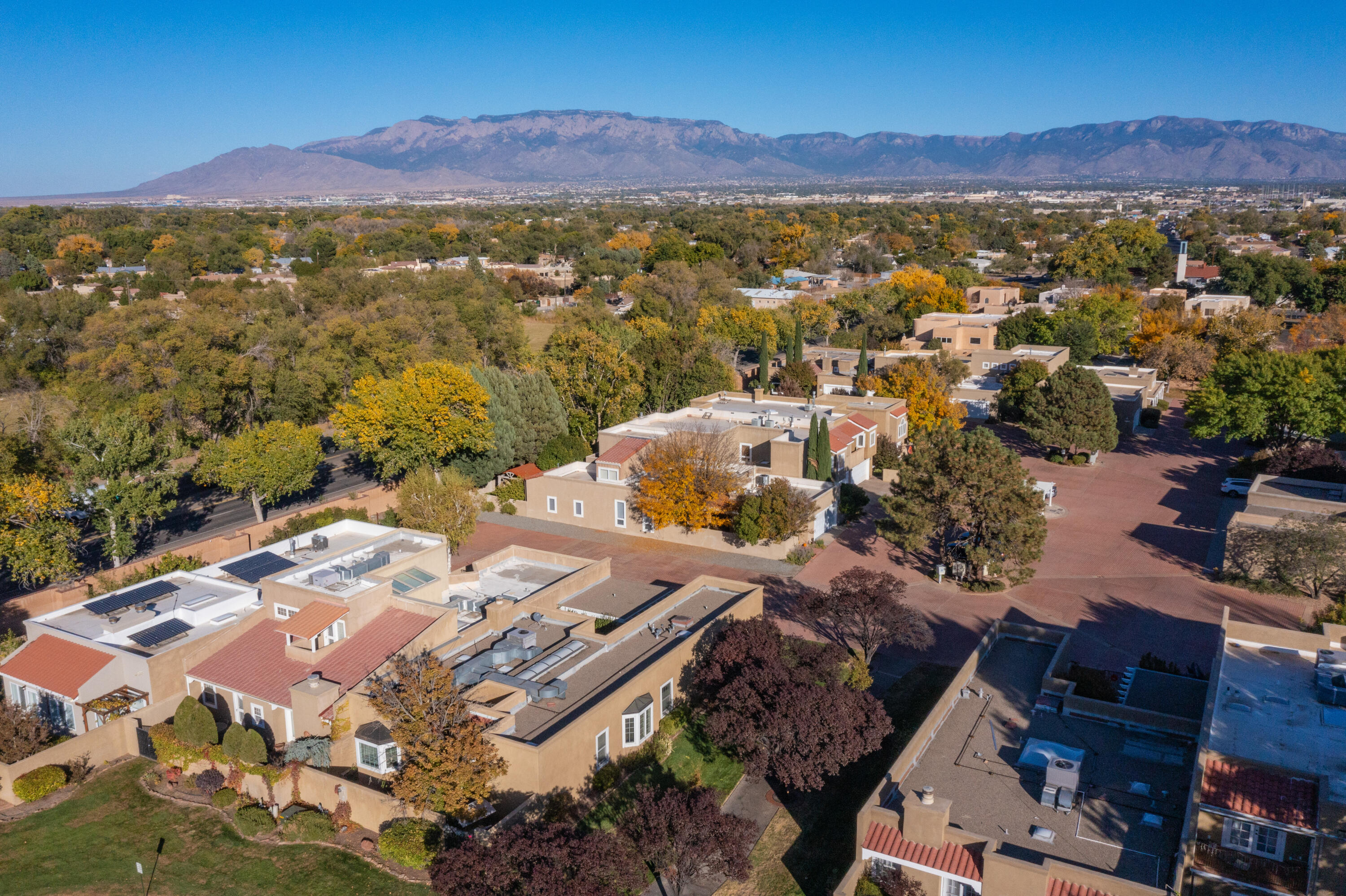 1513 Plaza Encantada NW