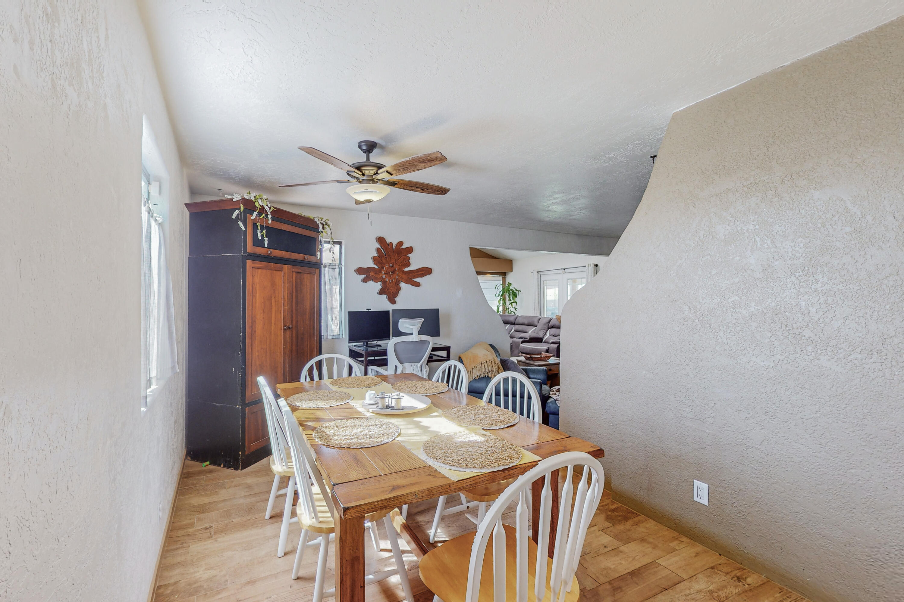 115 2nd Street SE