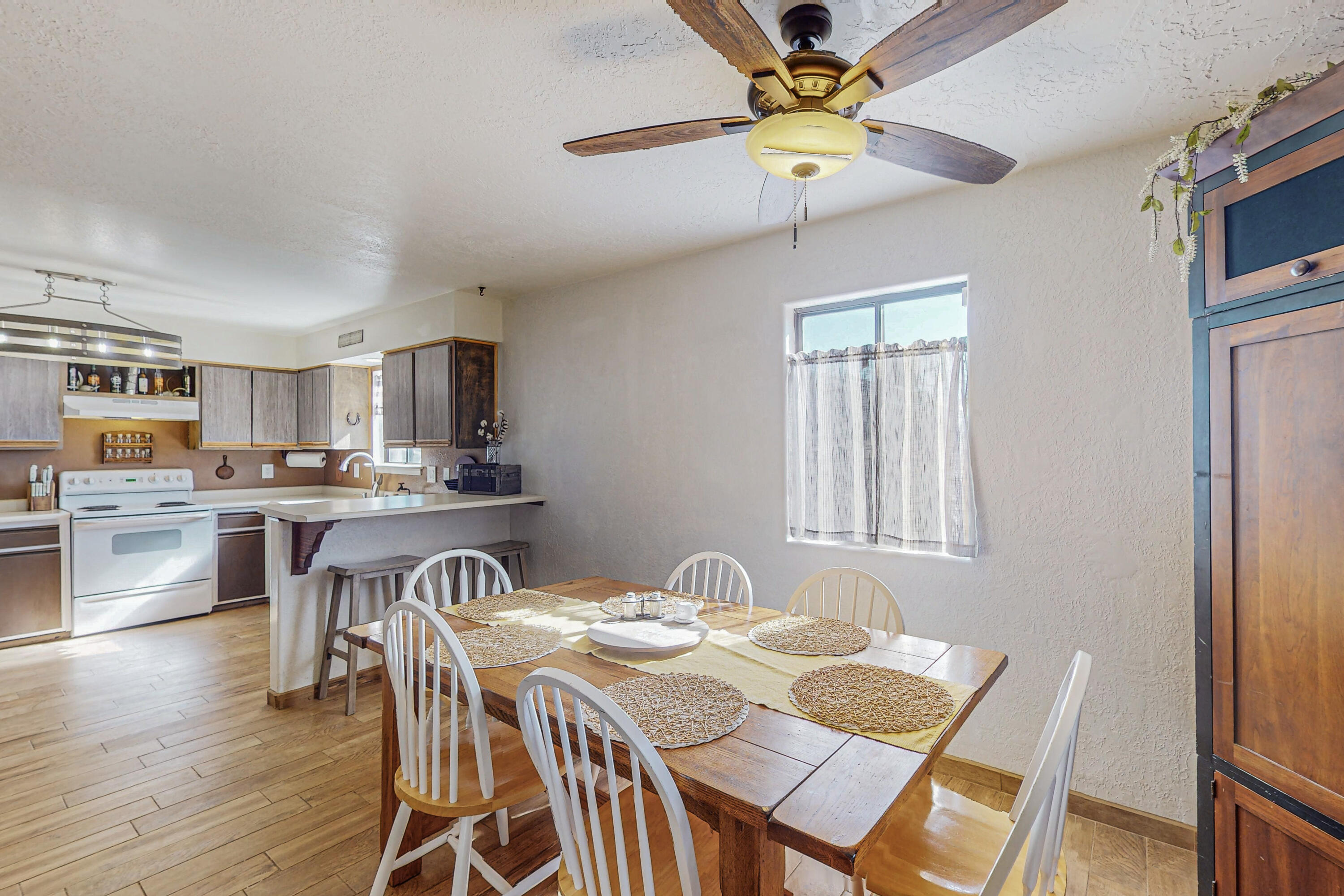 115 2nd Street SE