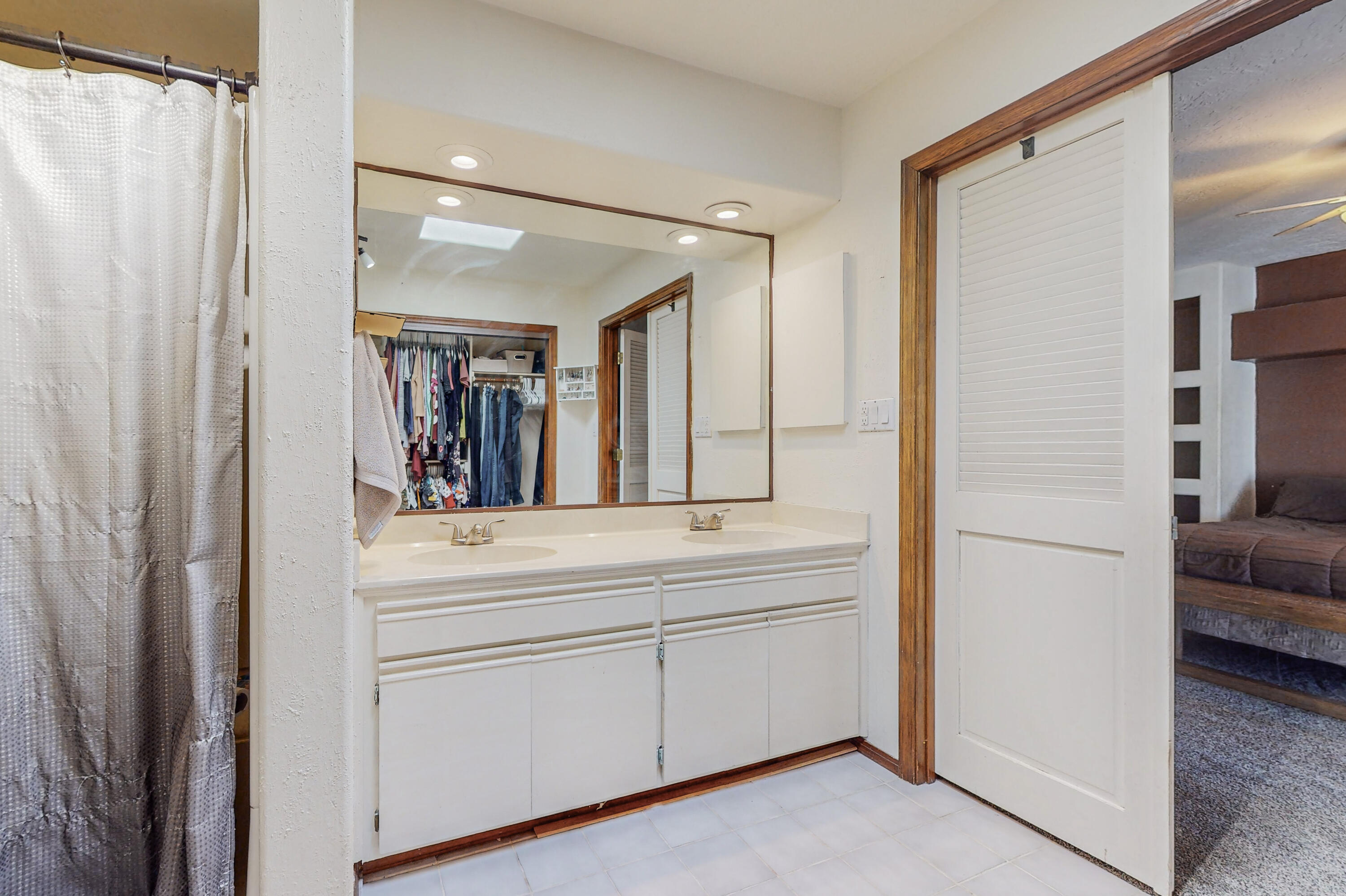 115 2nd Street SE