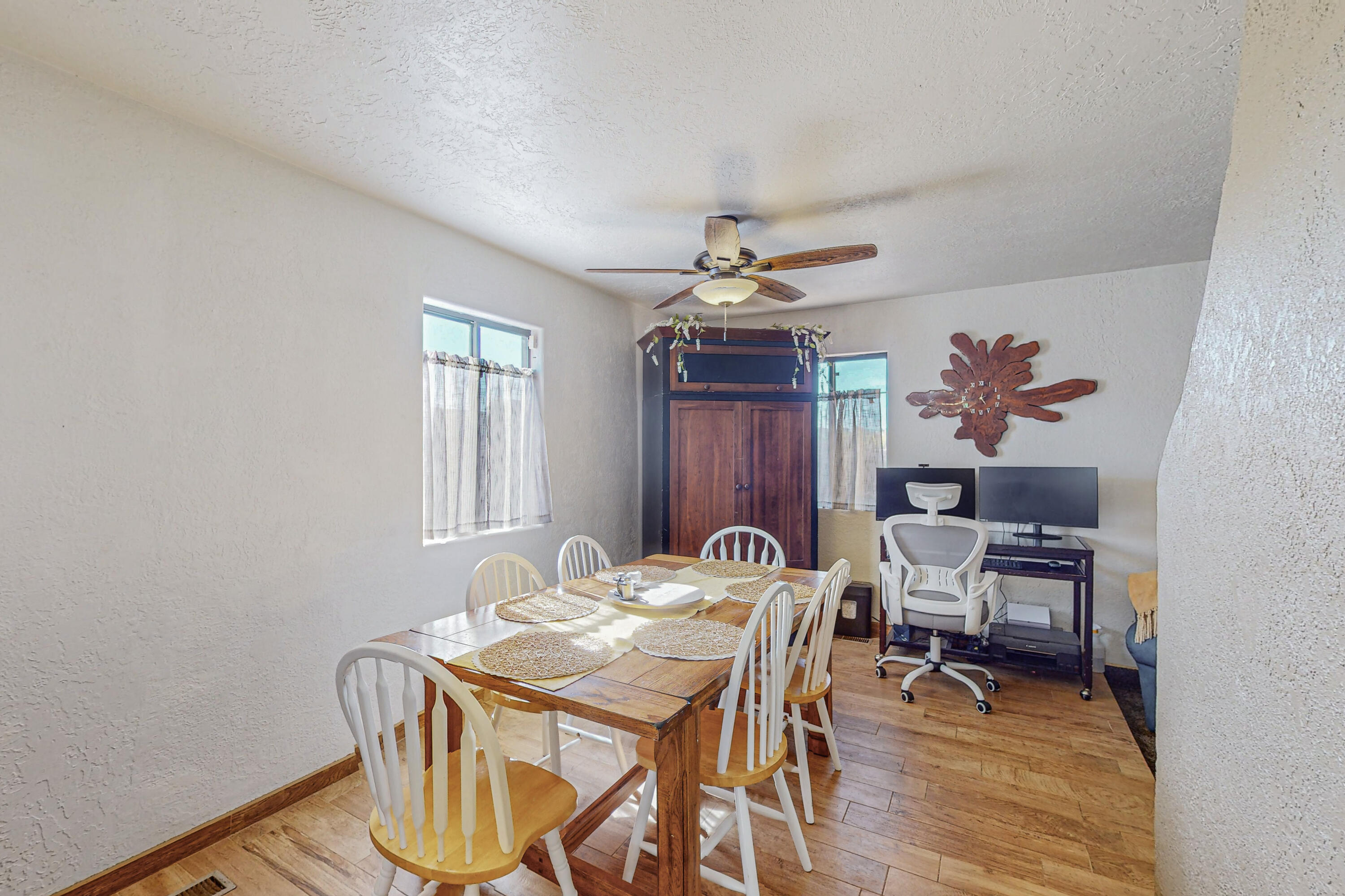 115 2nd Street SE