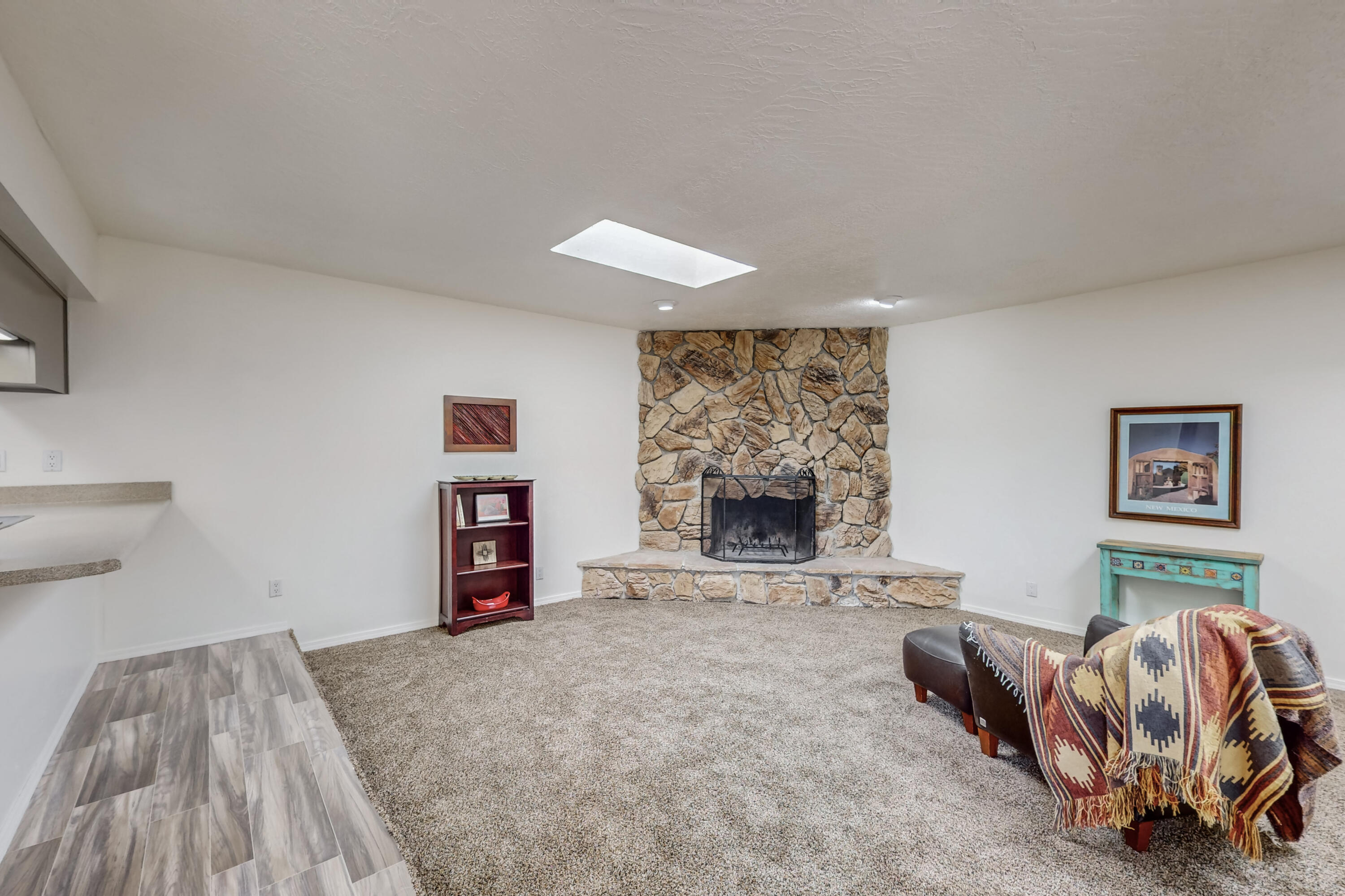9109 Comanche Road NE