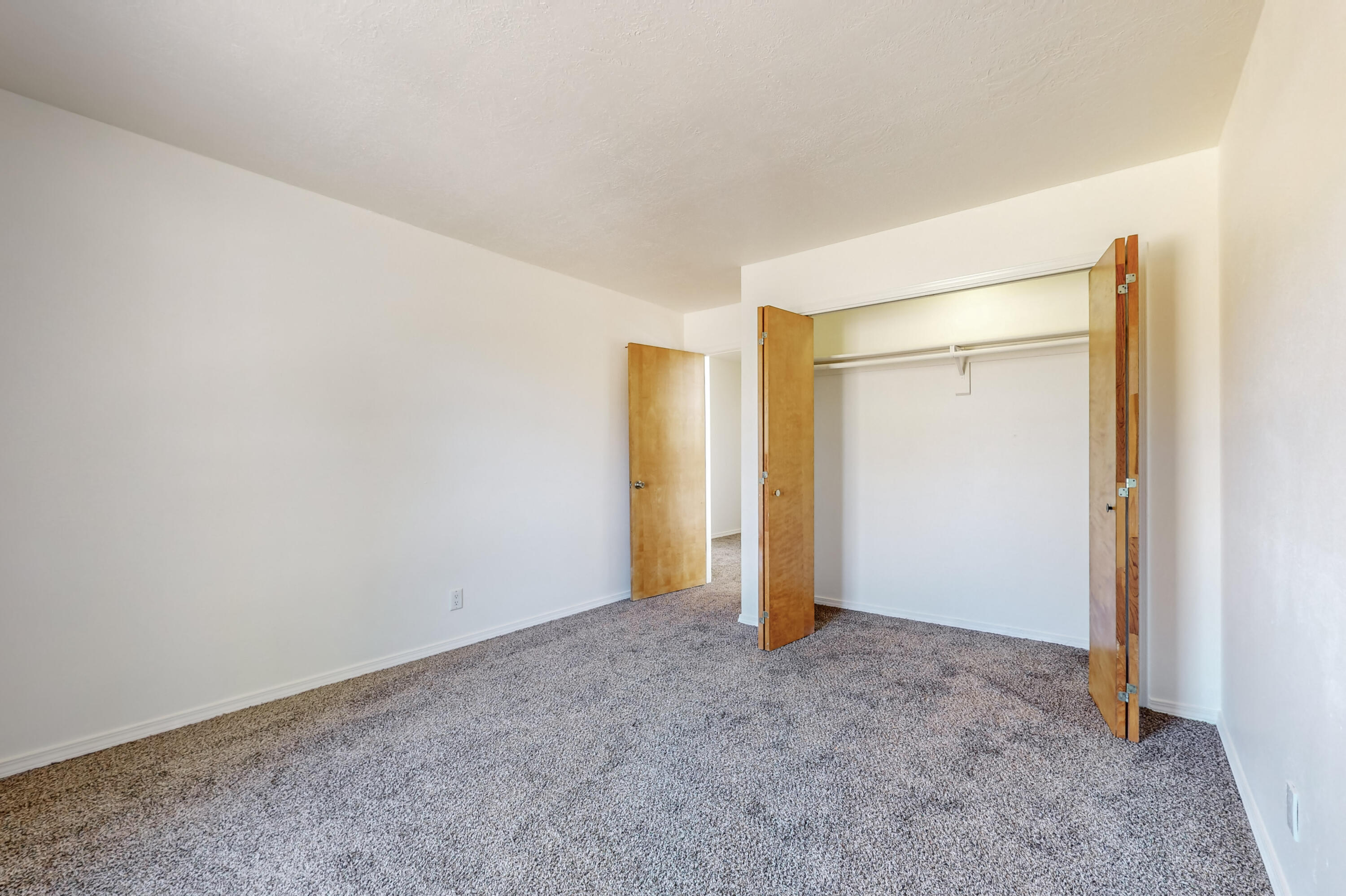 9109 Comanche Road NE