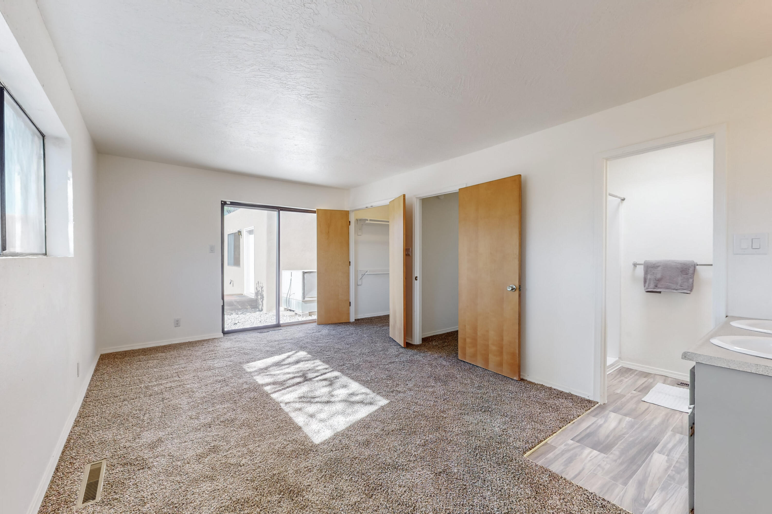 9109 Comanche Road NE