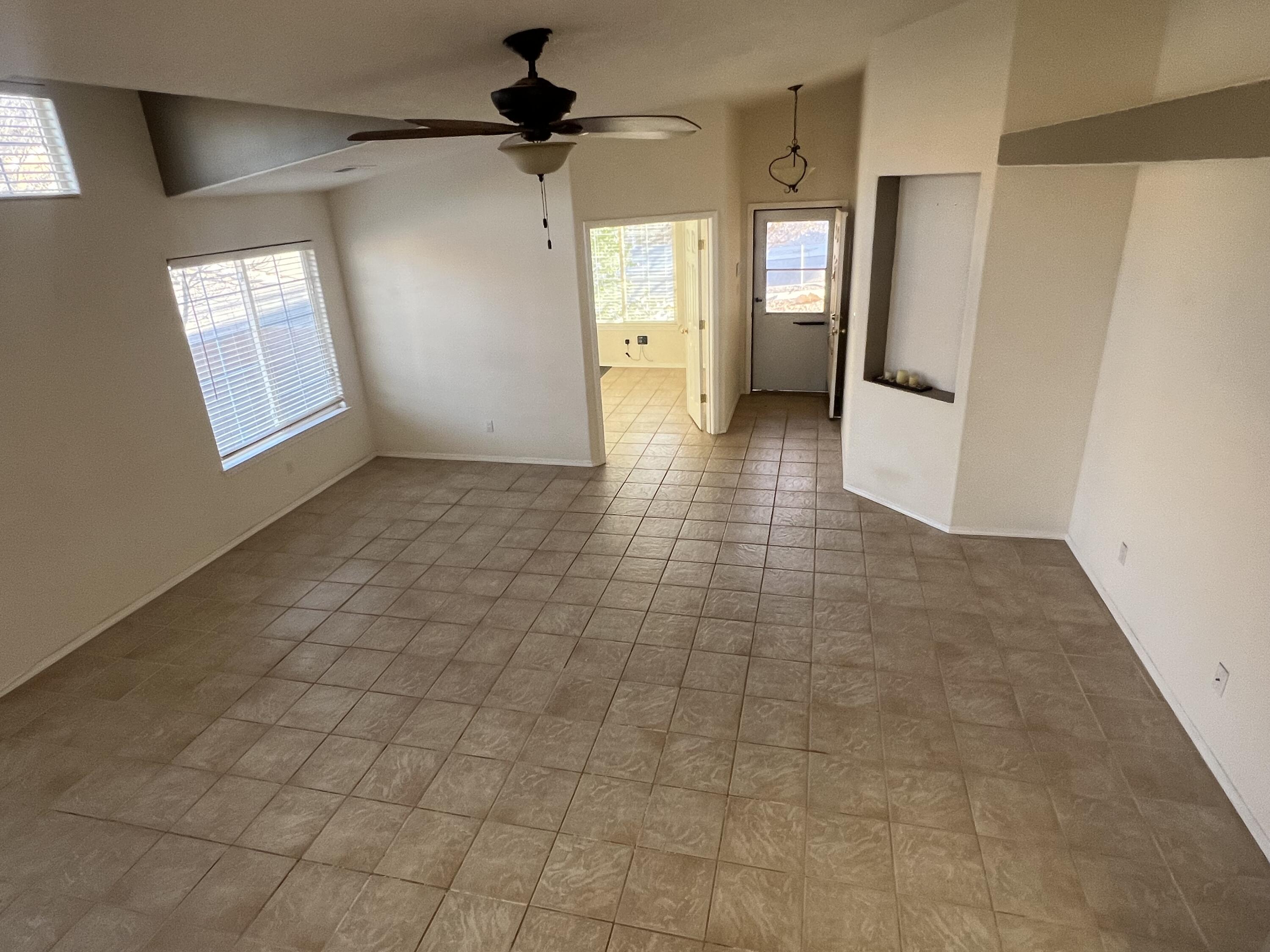 5401 Kokopelli Court NW