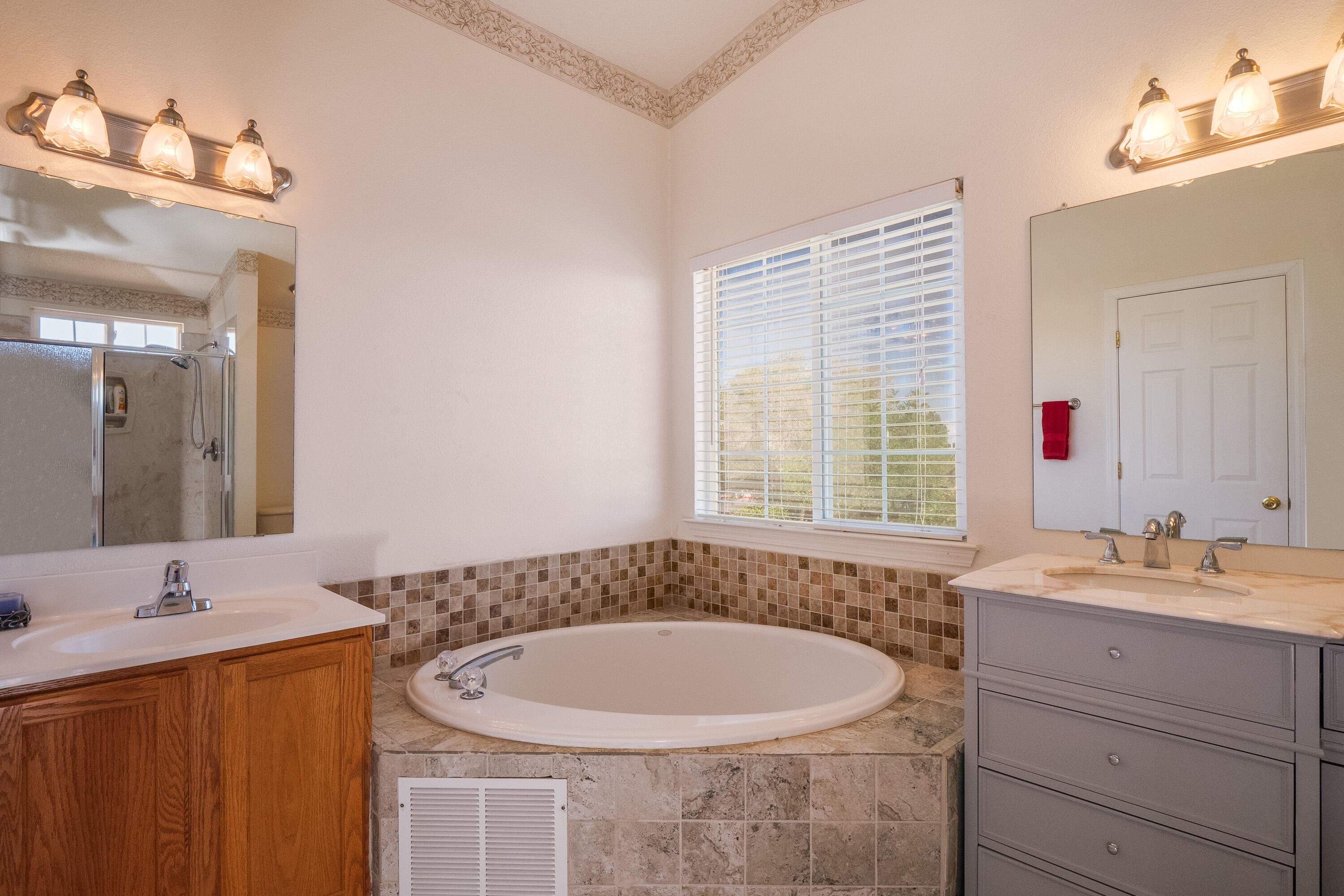5401 Kokopelli Court NW