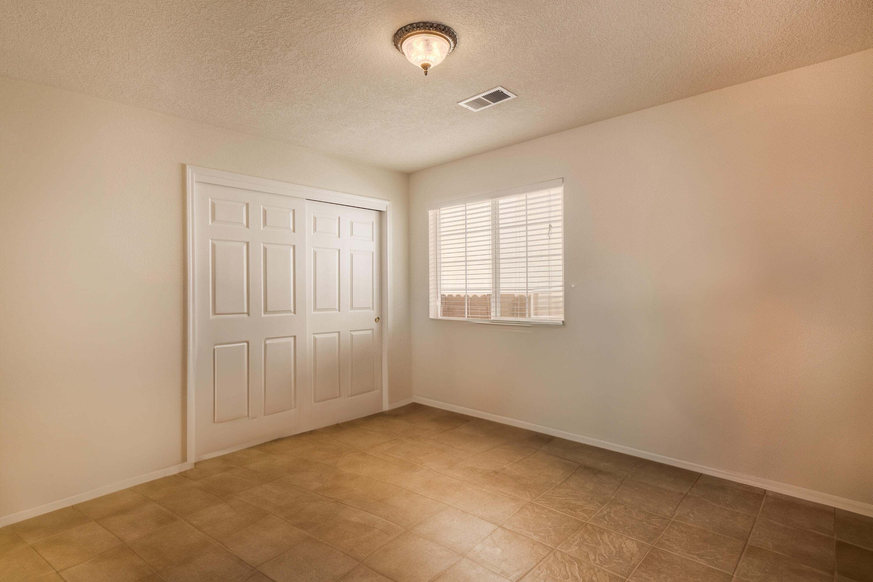 5401 Kokopelli Court NW