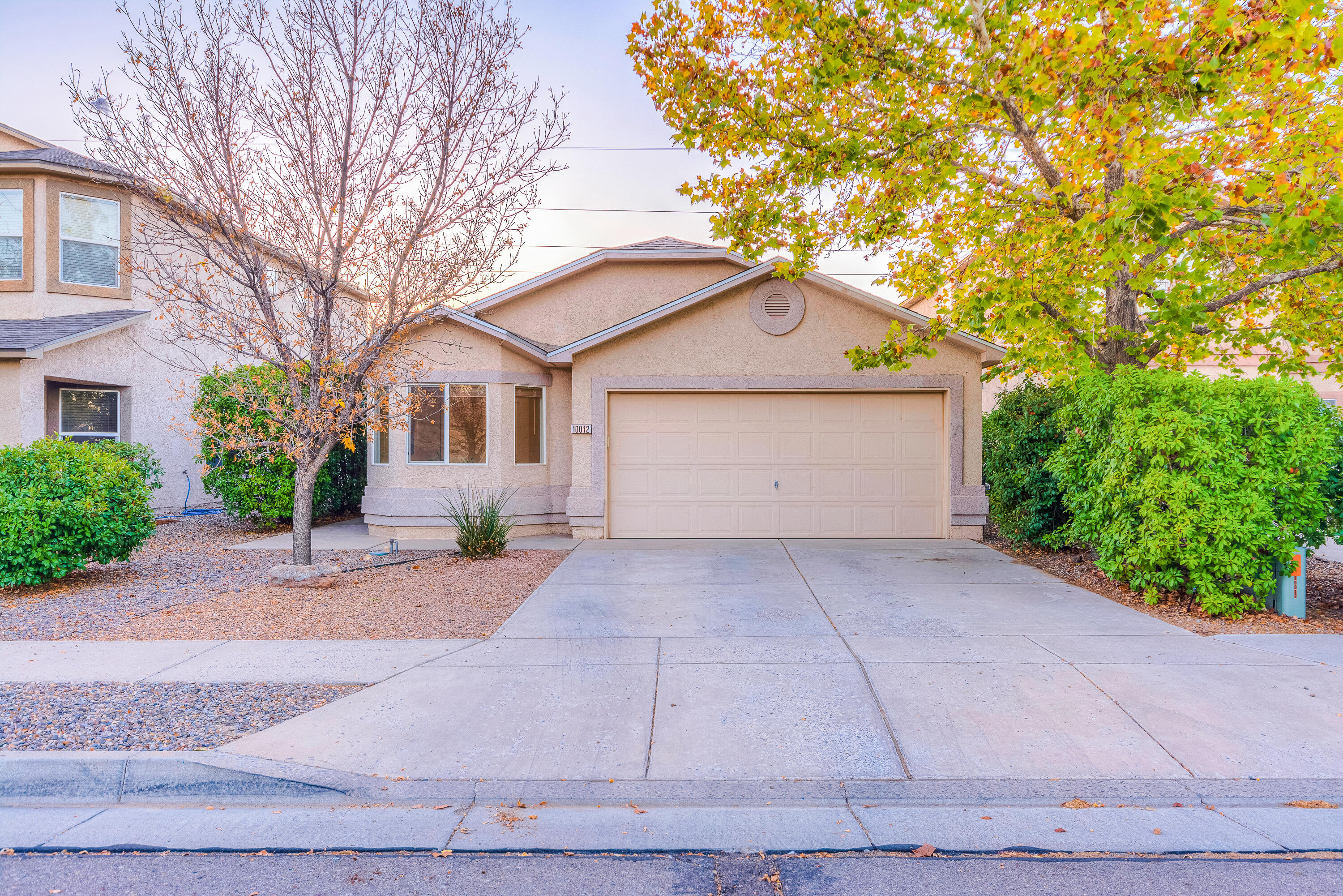 10012 Calle Chulita NW