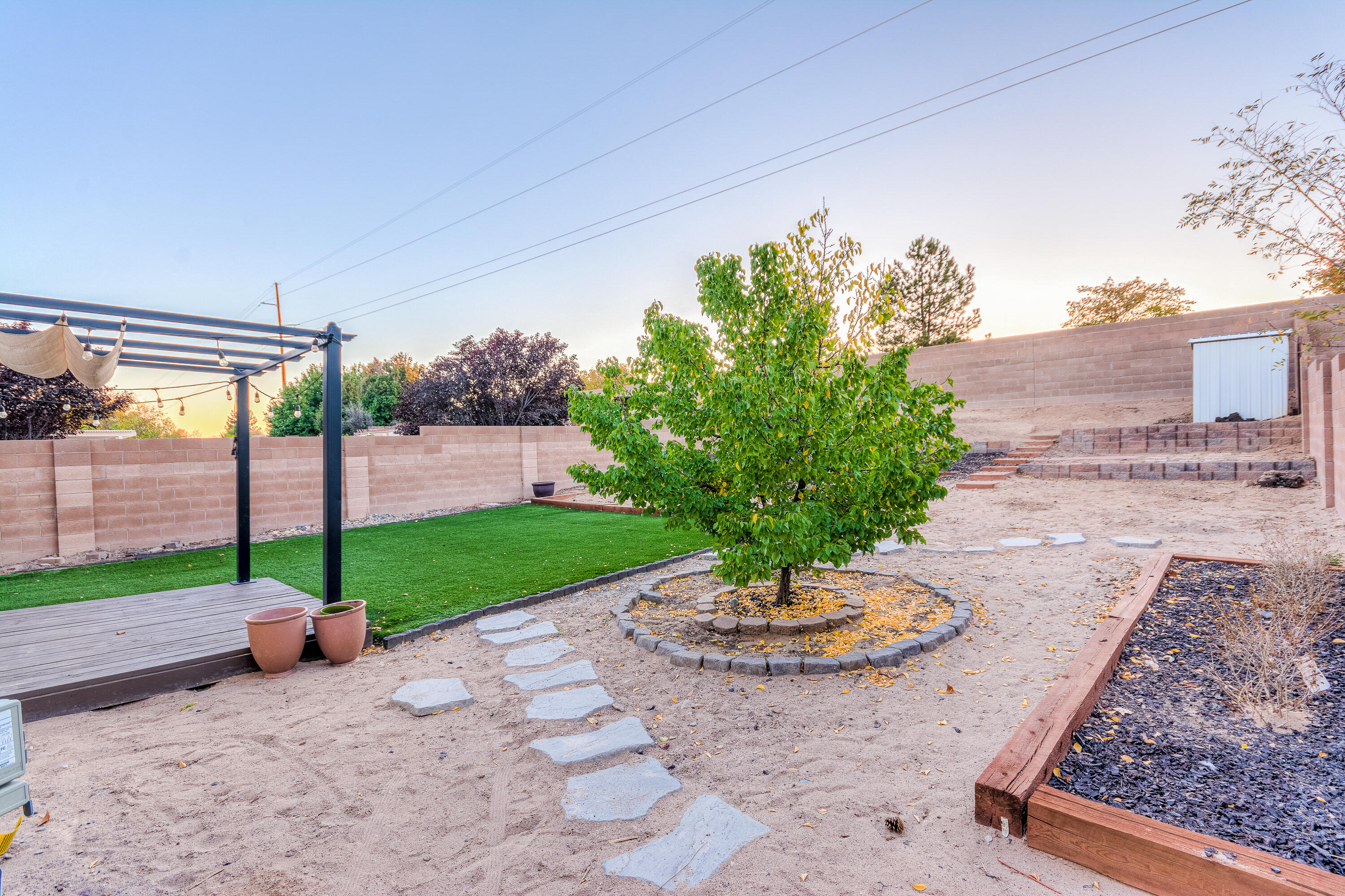 10012 Calle Chulita NW