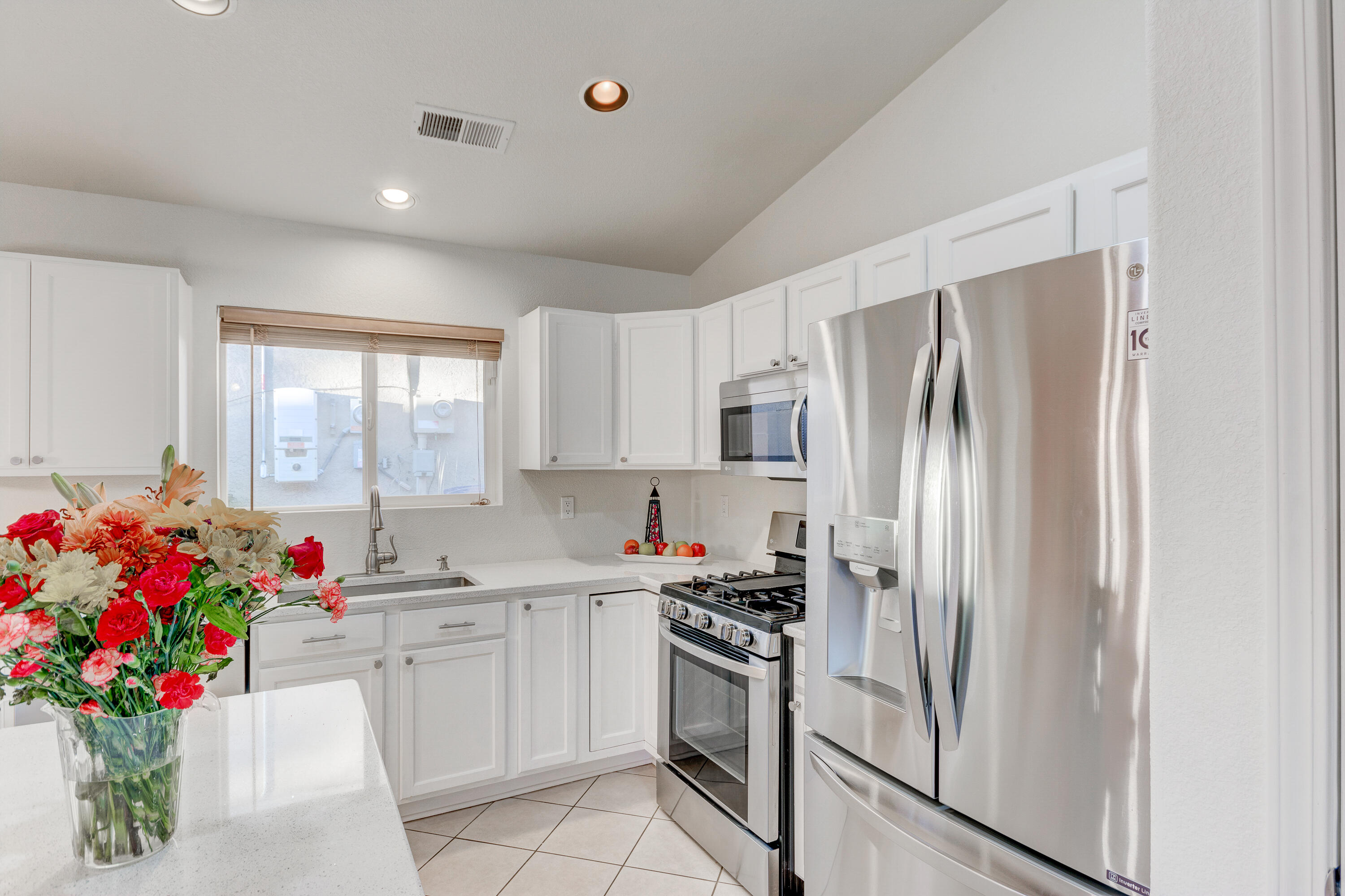 10012 Calle Chulita NW