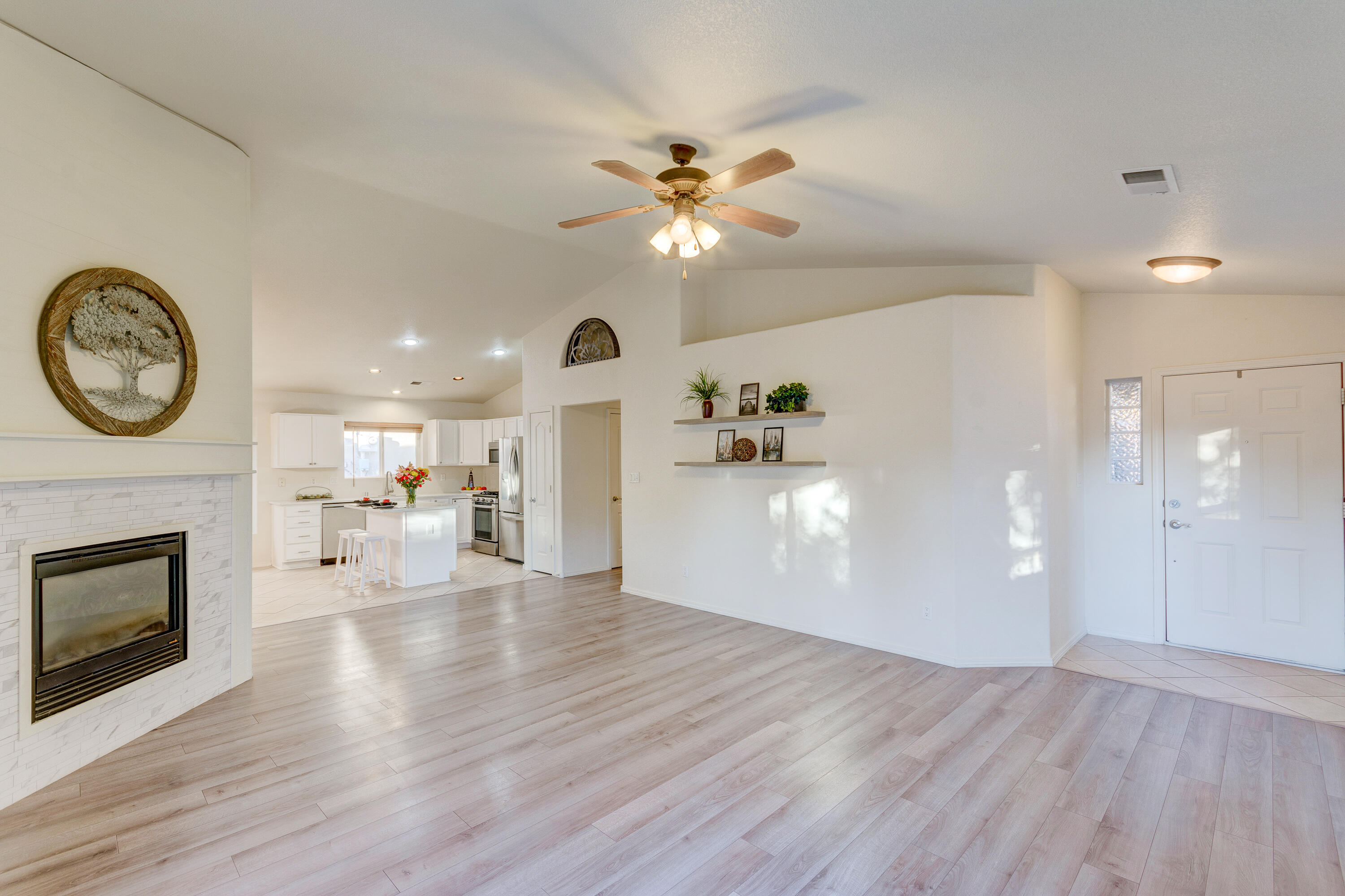 10012 Calle Chulita NW