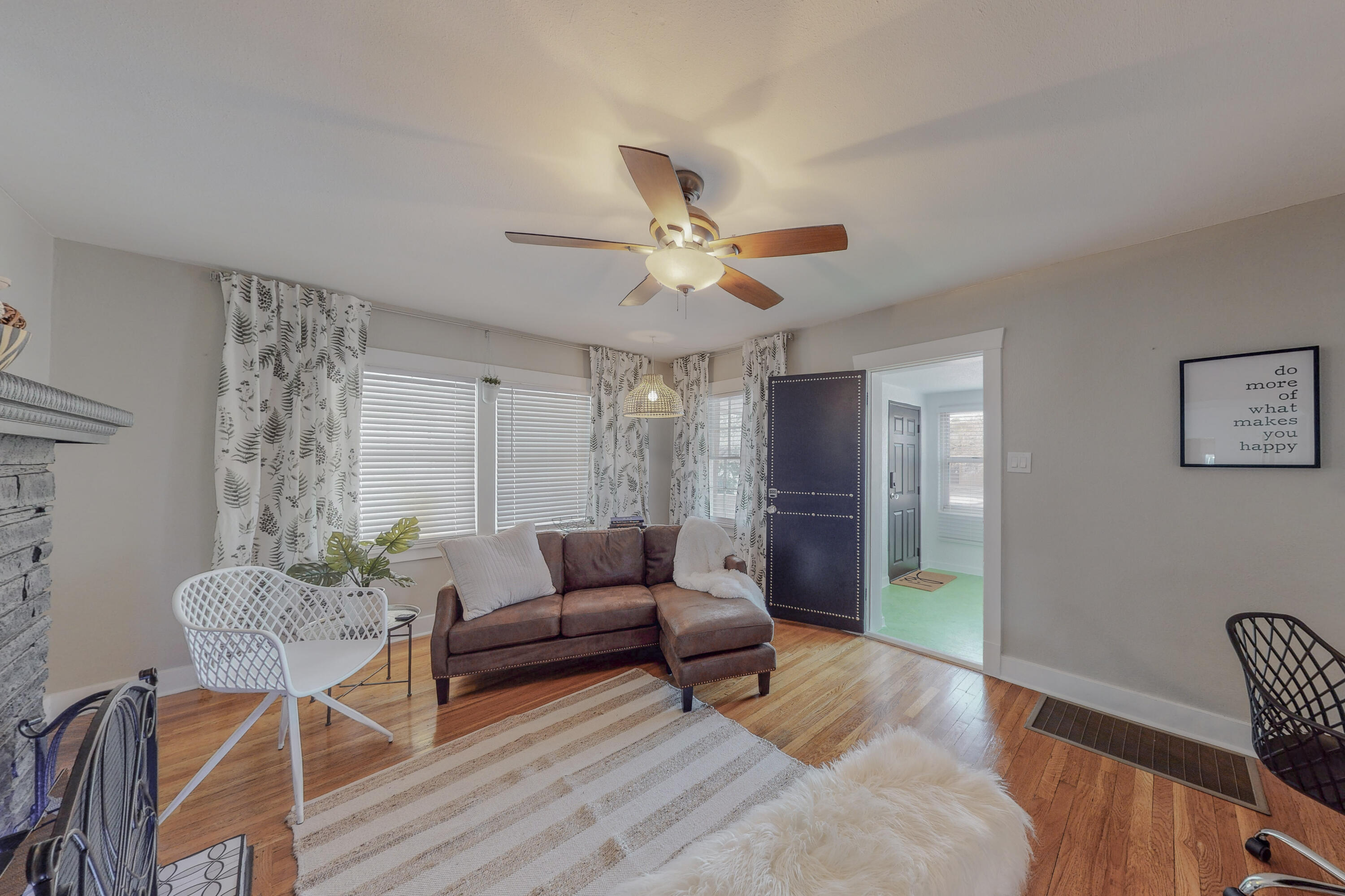 3709 Campus Boulevard NE
