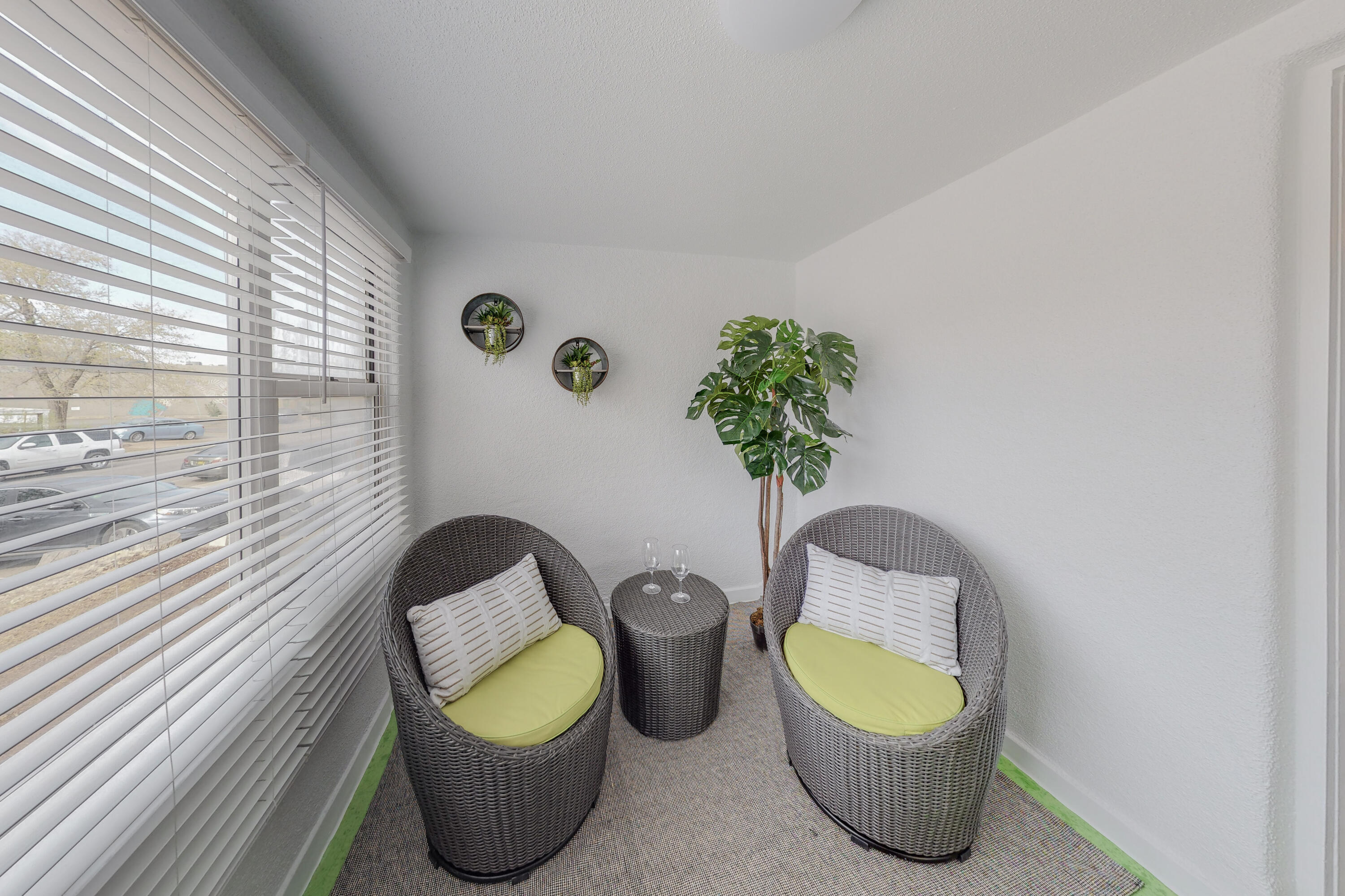 3709 Campus Boulevard NE