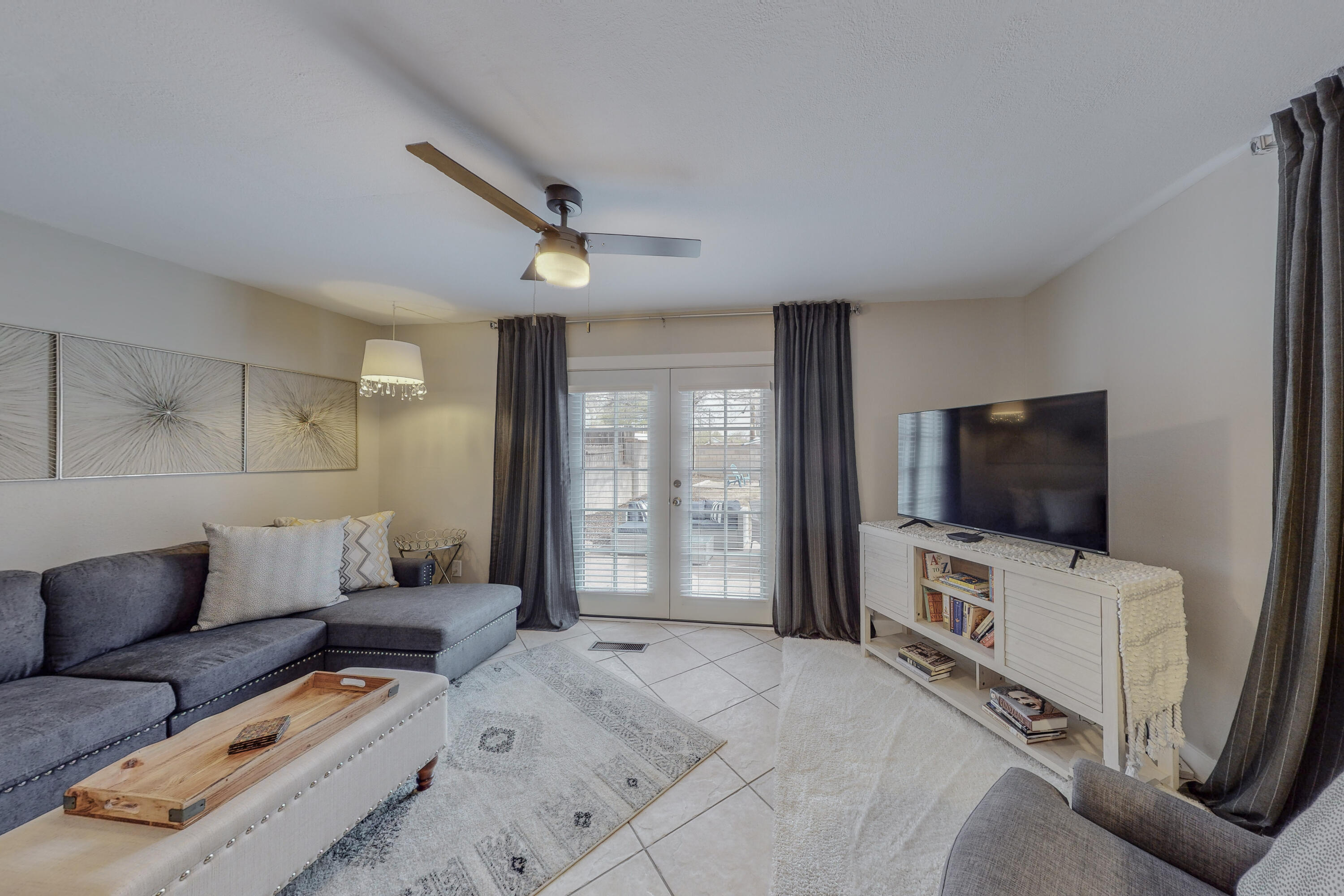 3709 Campus Boulevard NE