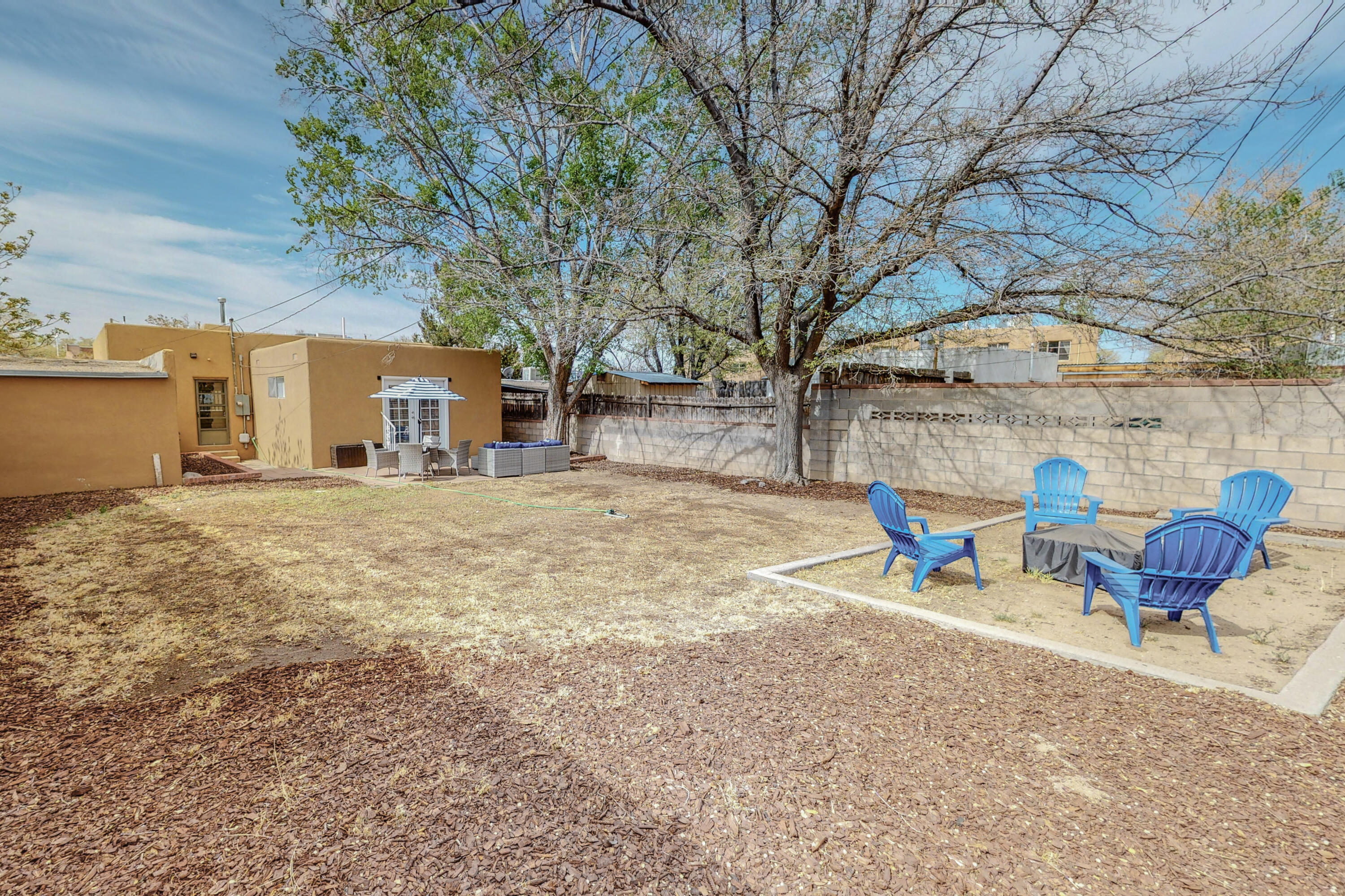 3709 Campus Boulevard NE