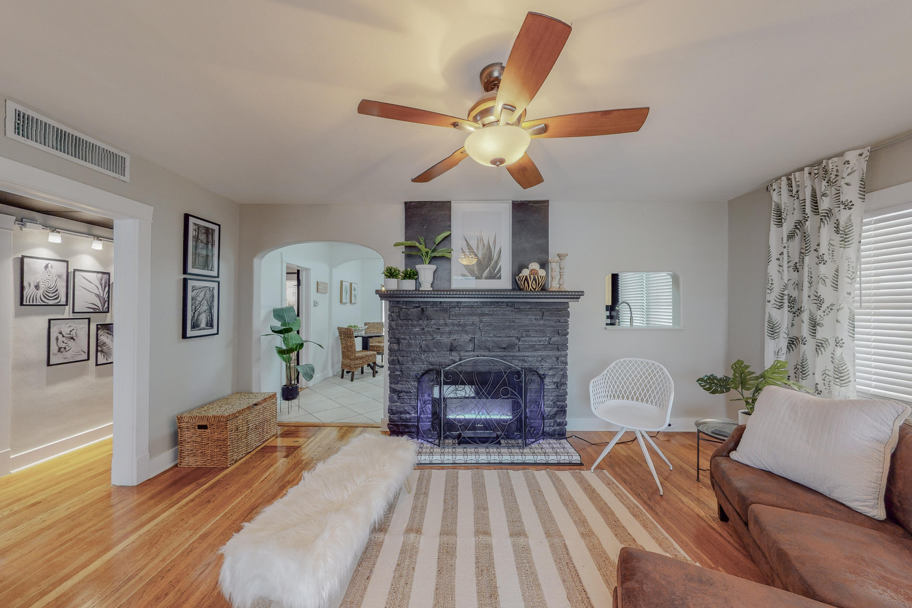 3709 Campus Boulevard NE