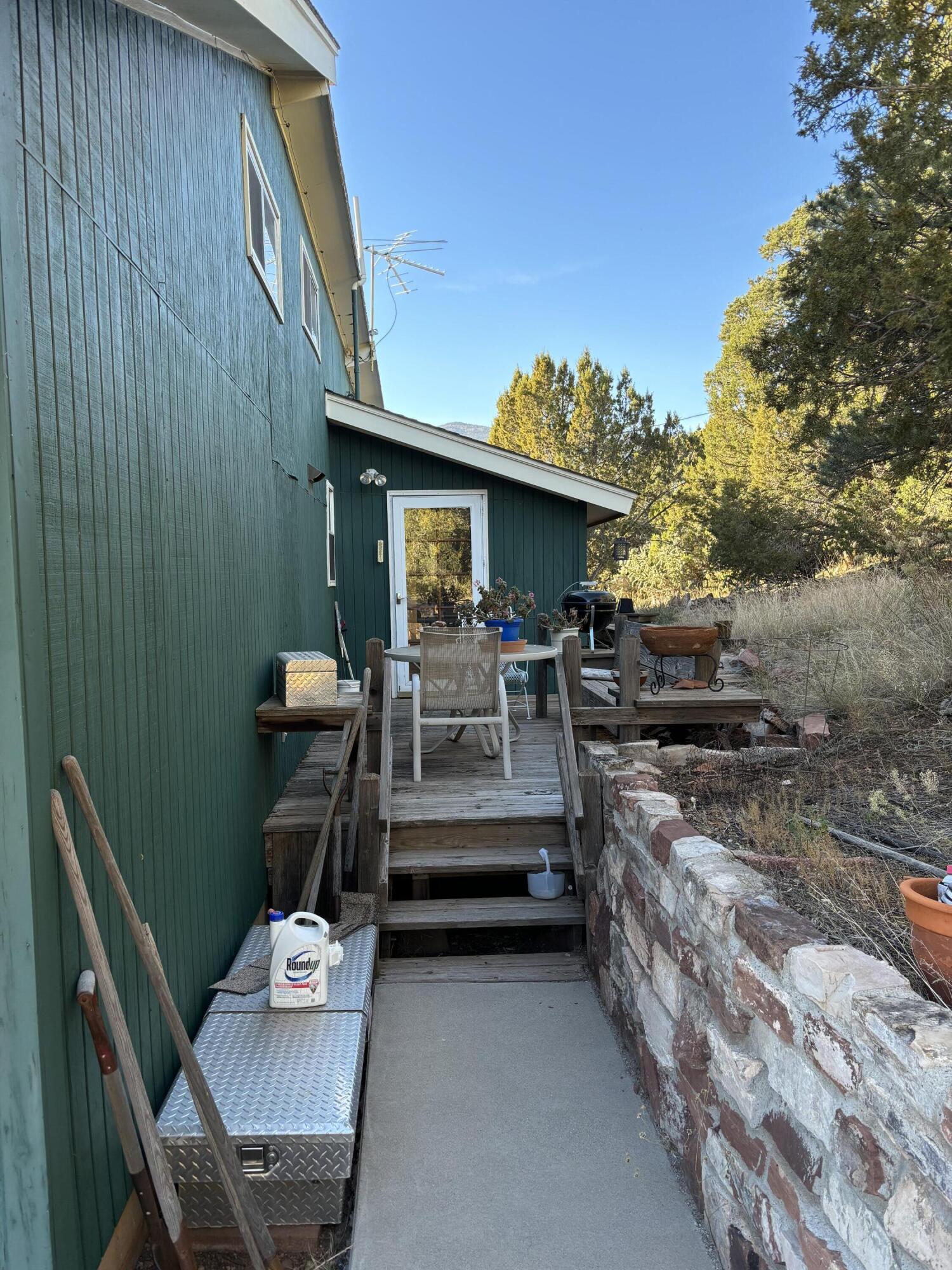 12 Pine Ridge Road