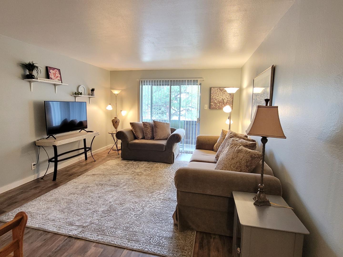 1601 Pennsylvania Street NE Unit: X-6