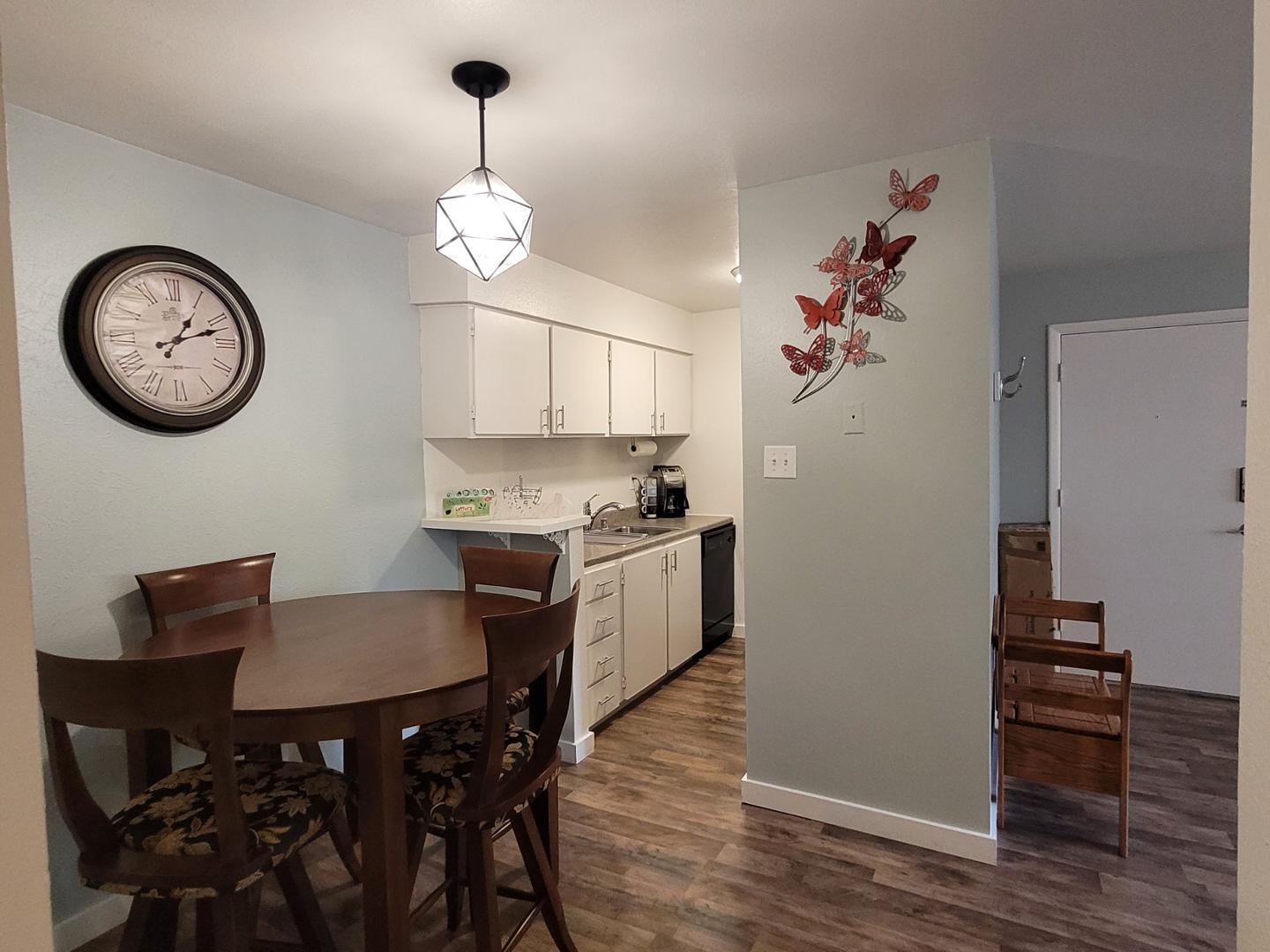 1601 Pennsylvania Street NE Unit: X-6