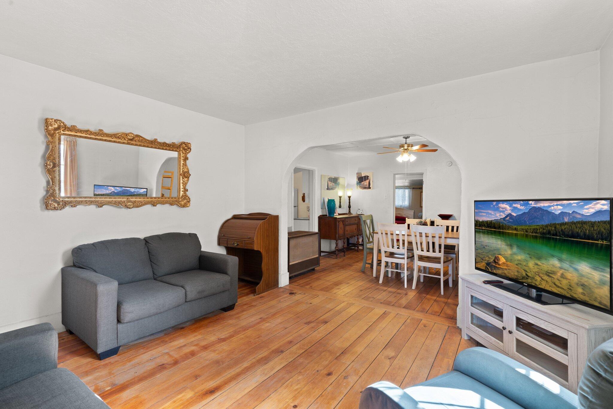 1204 Edith Boulevard SE