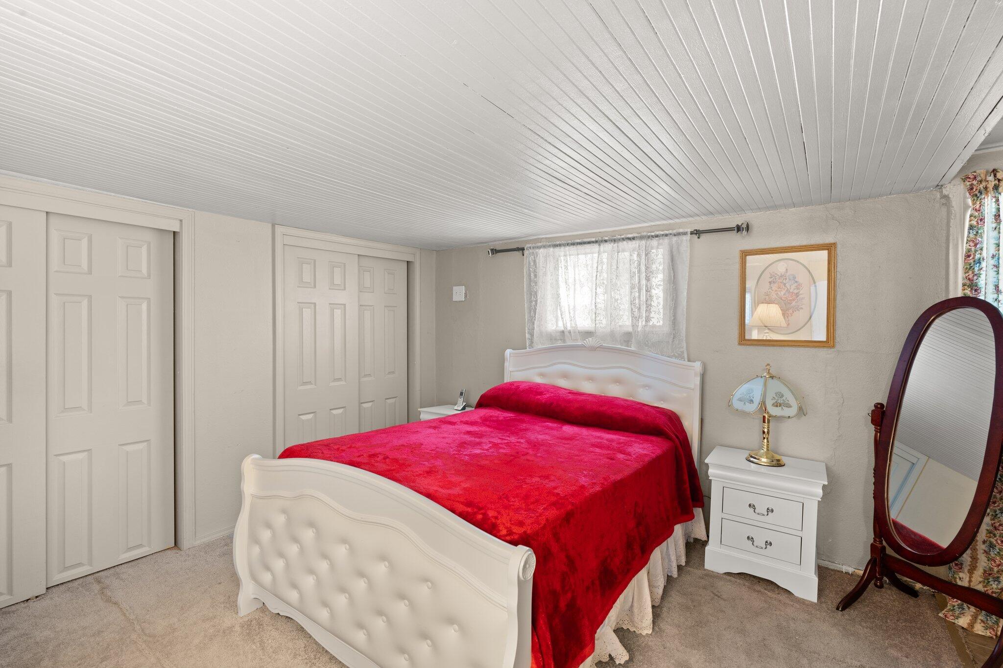 1204 Edith Boulevard SE