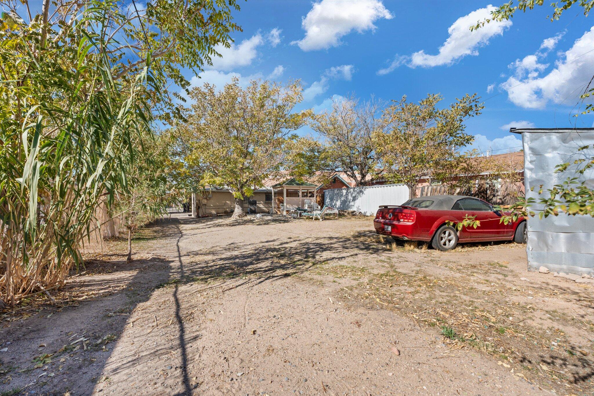 1204 Edith Boulevard SE