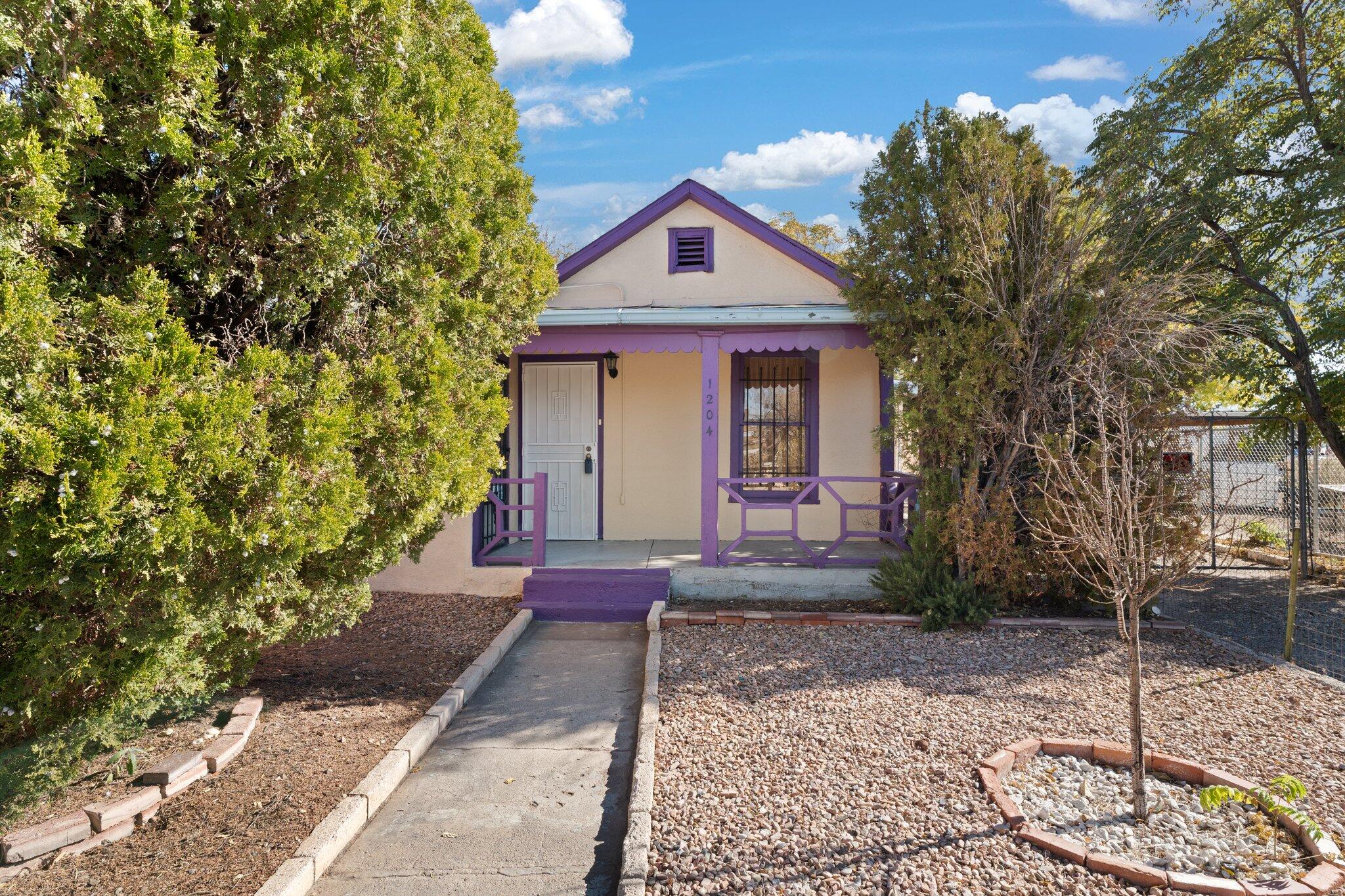 1204 Edith Boulevard SE