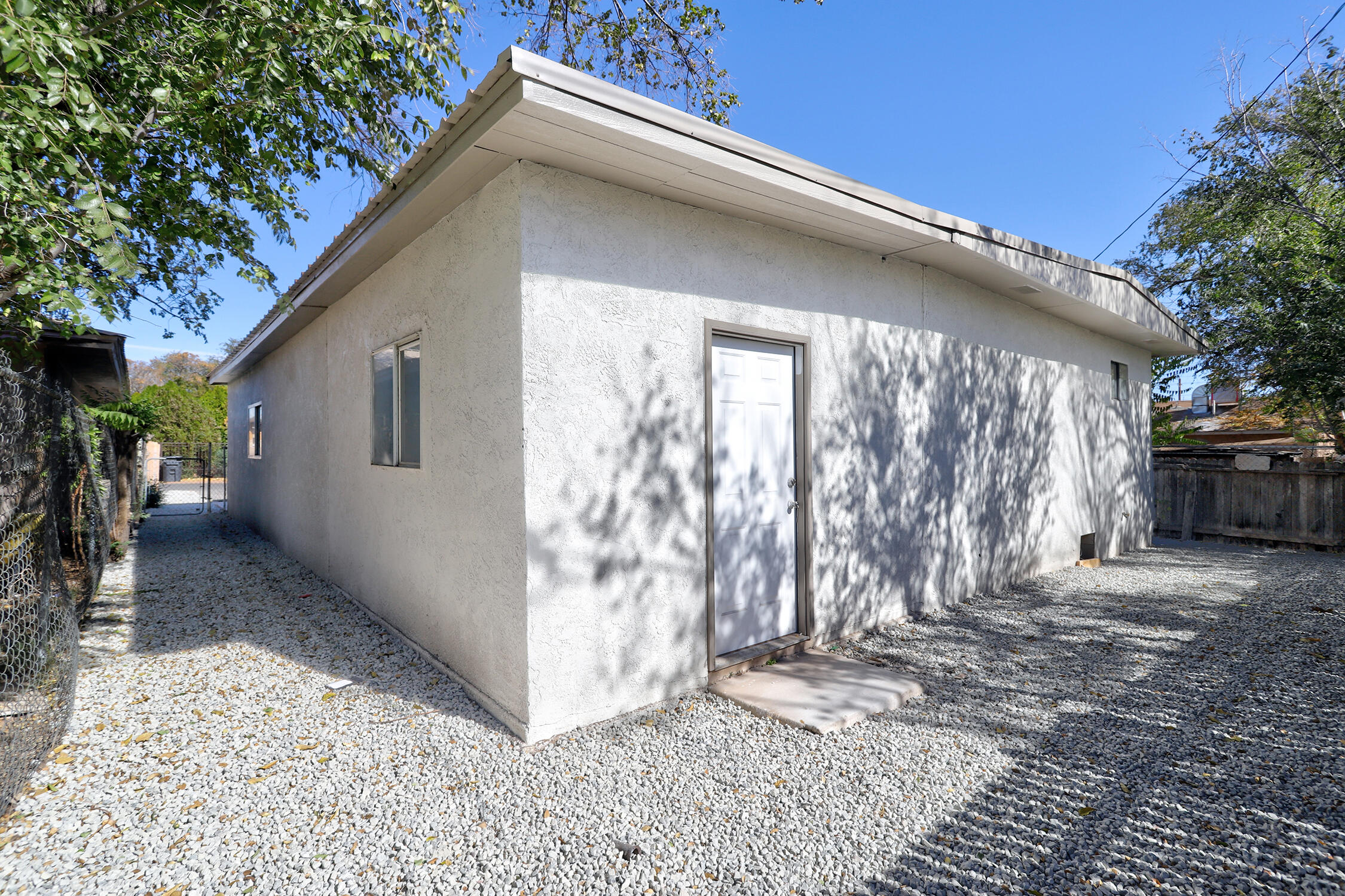 1907 Isleta Boulevard SW Unit: 6