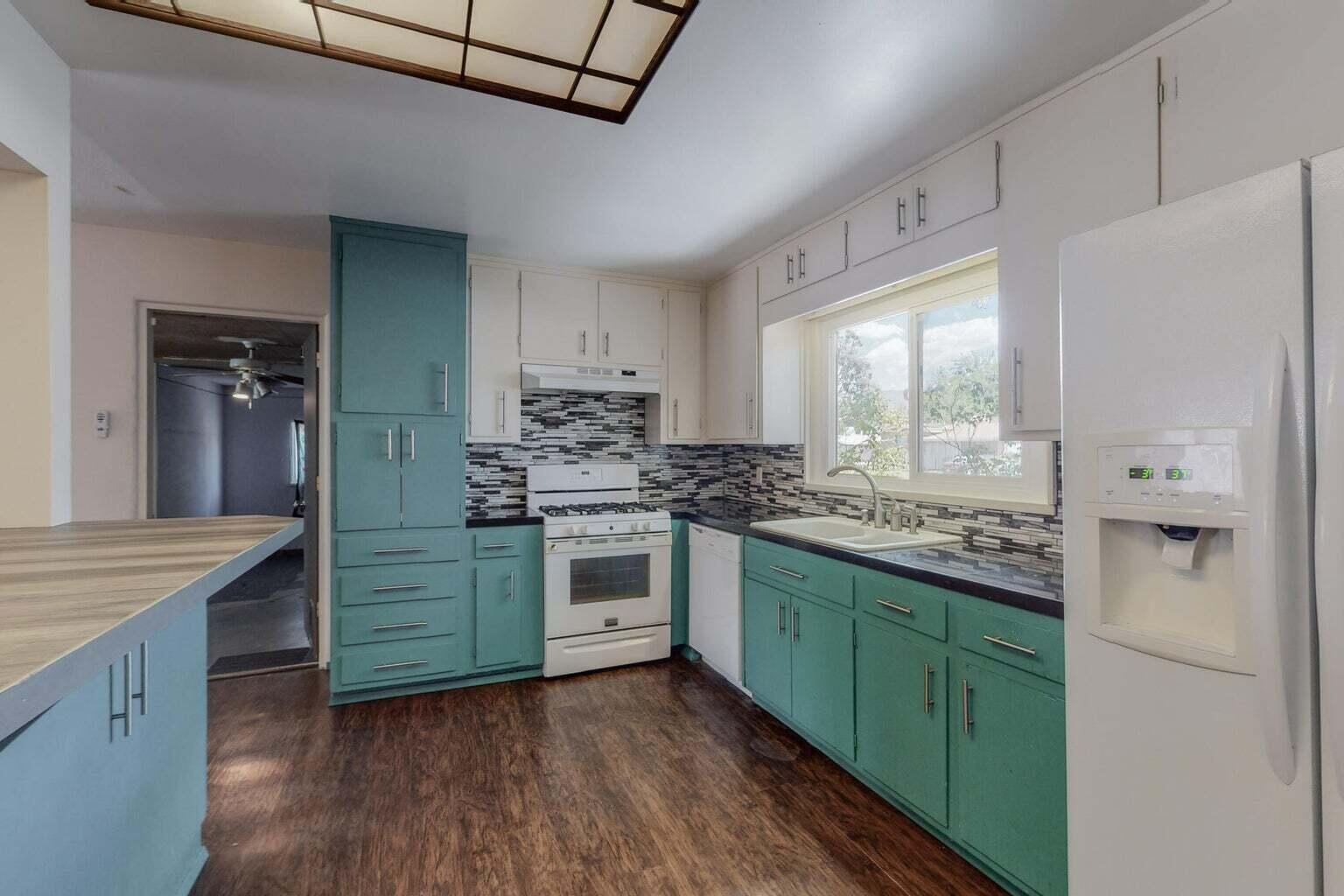 1301 Espanola Street NE