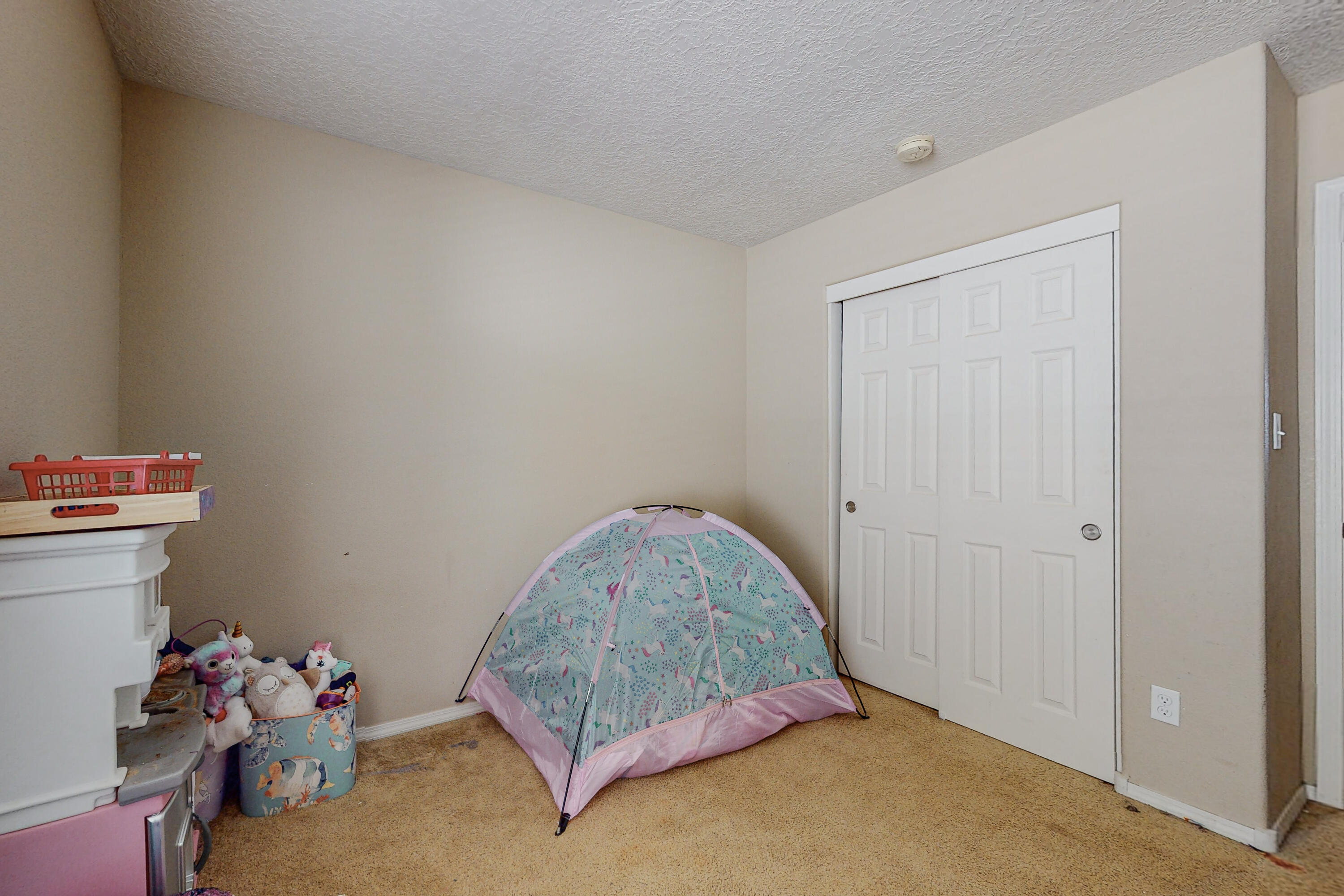 4006 Desert Lupine Drive NE