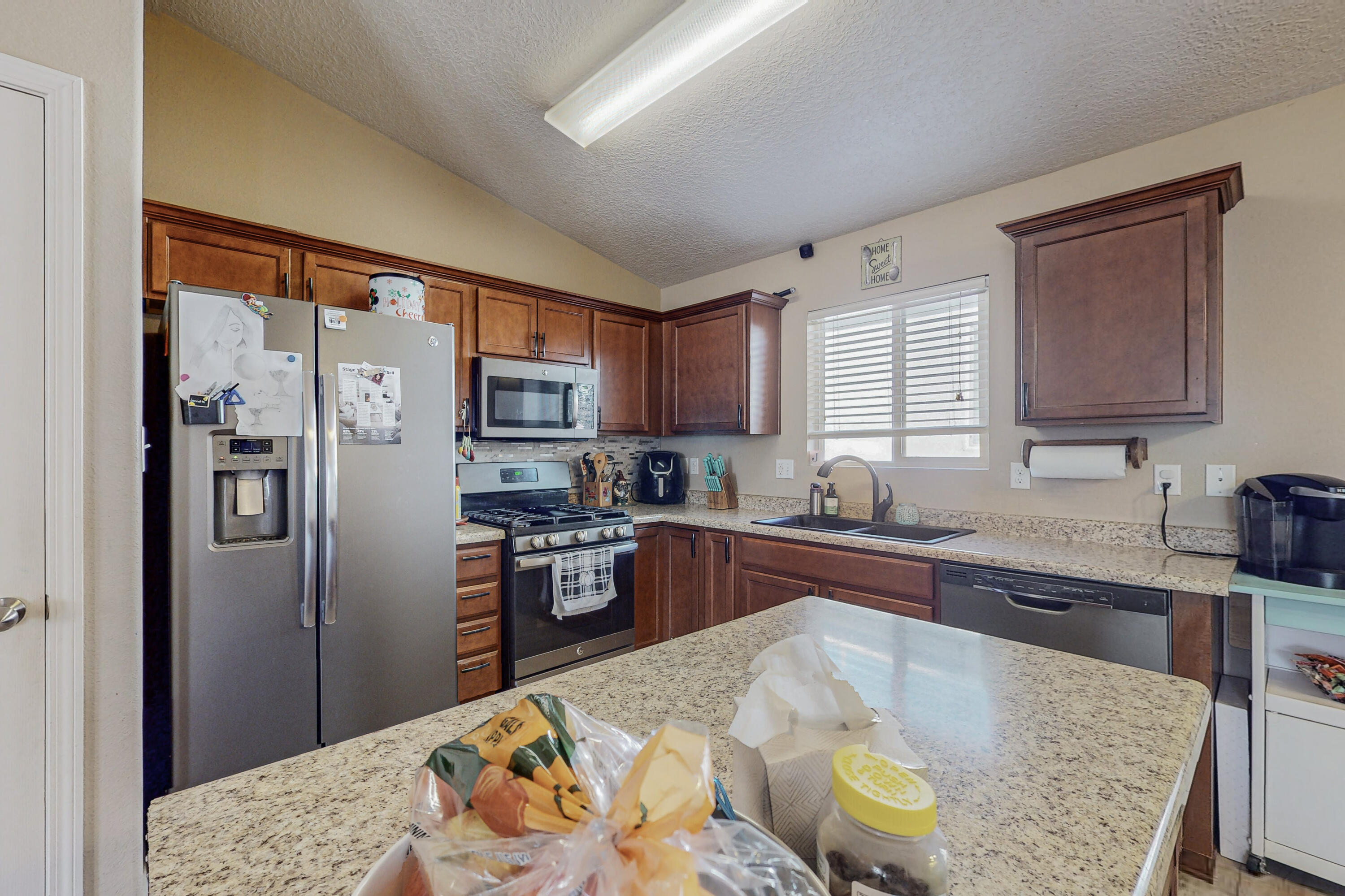 4006 Desert Lupine Drive NE