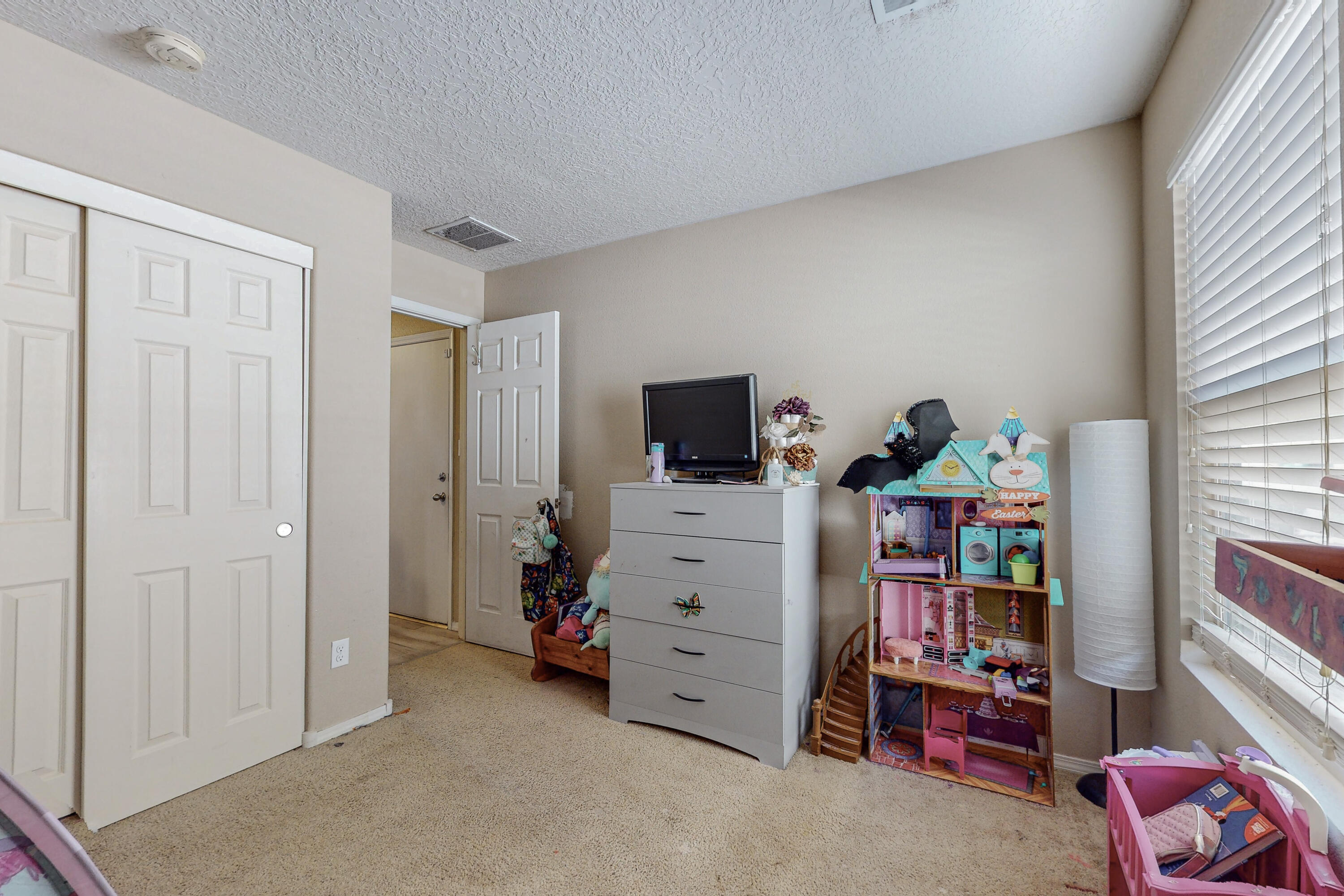 4006 Desert Lupine Drive NE