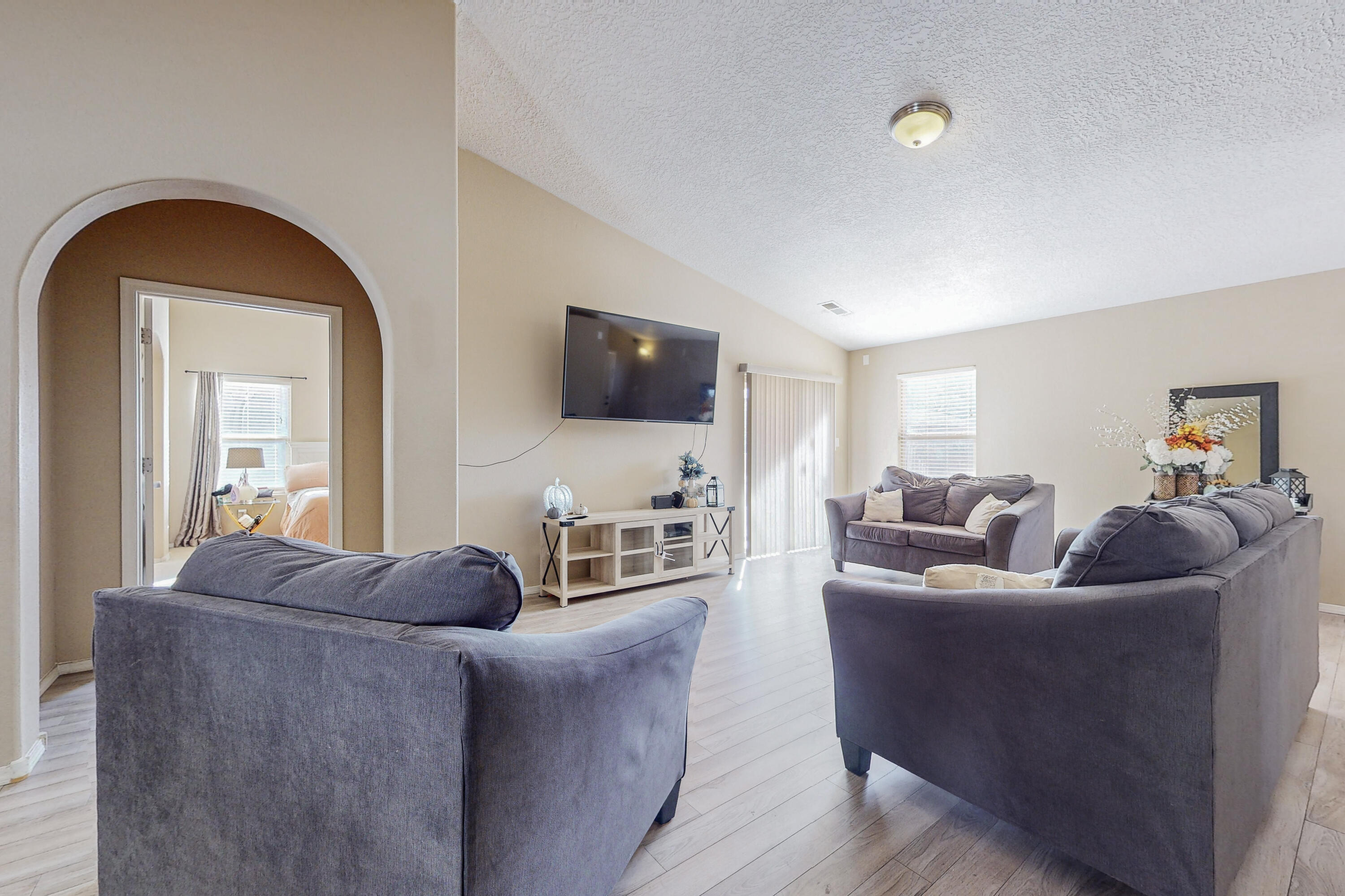4006 Desert Lupine Drive NE