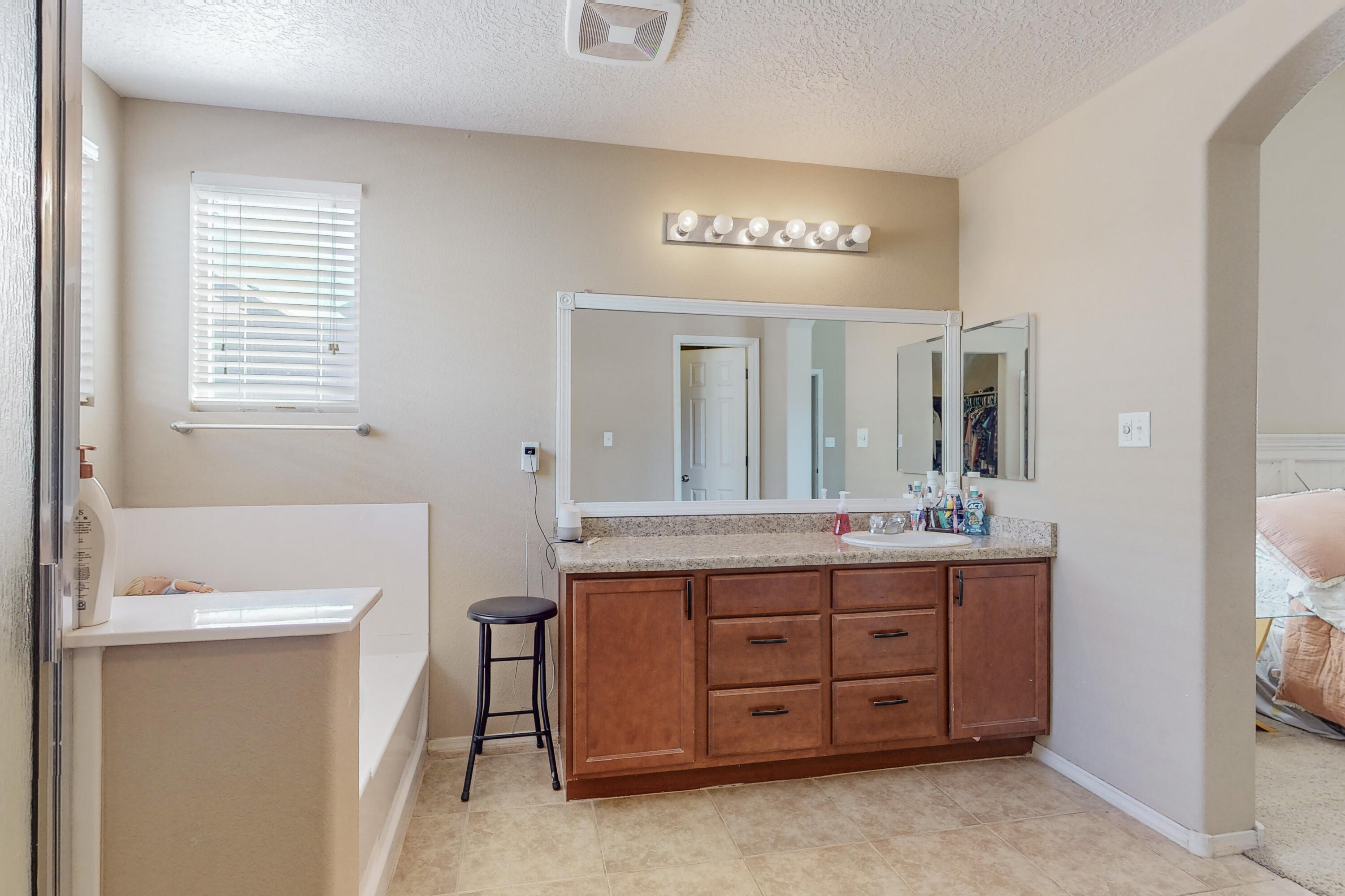 4006 Desert Lupine Drive NE
