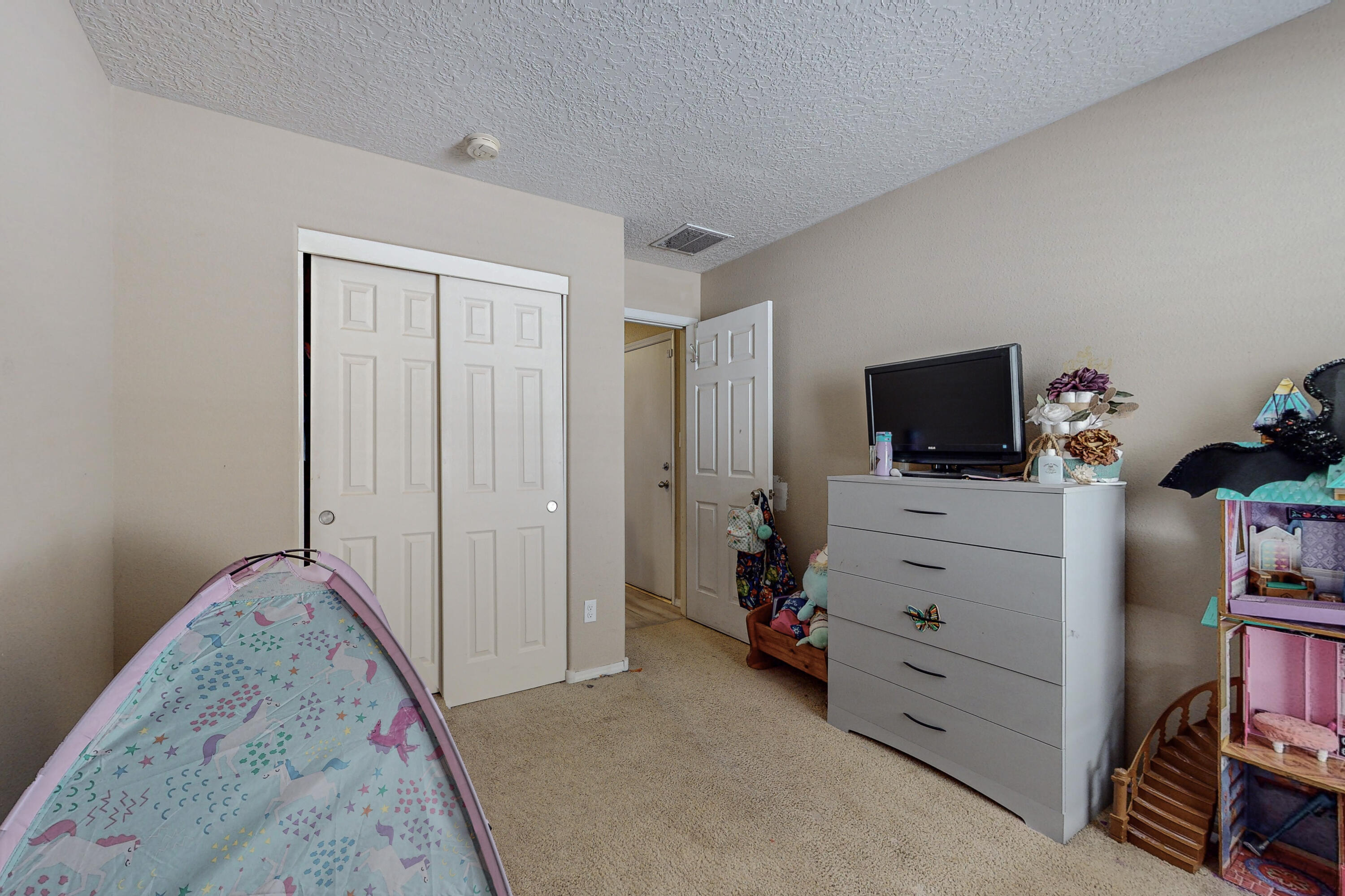4006 Desert Lupine Drive NE