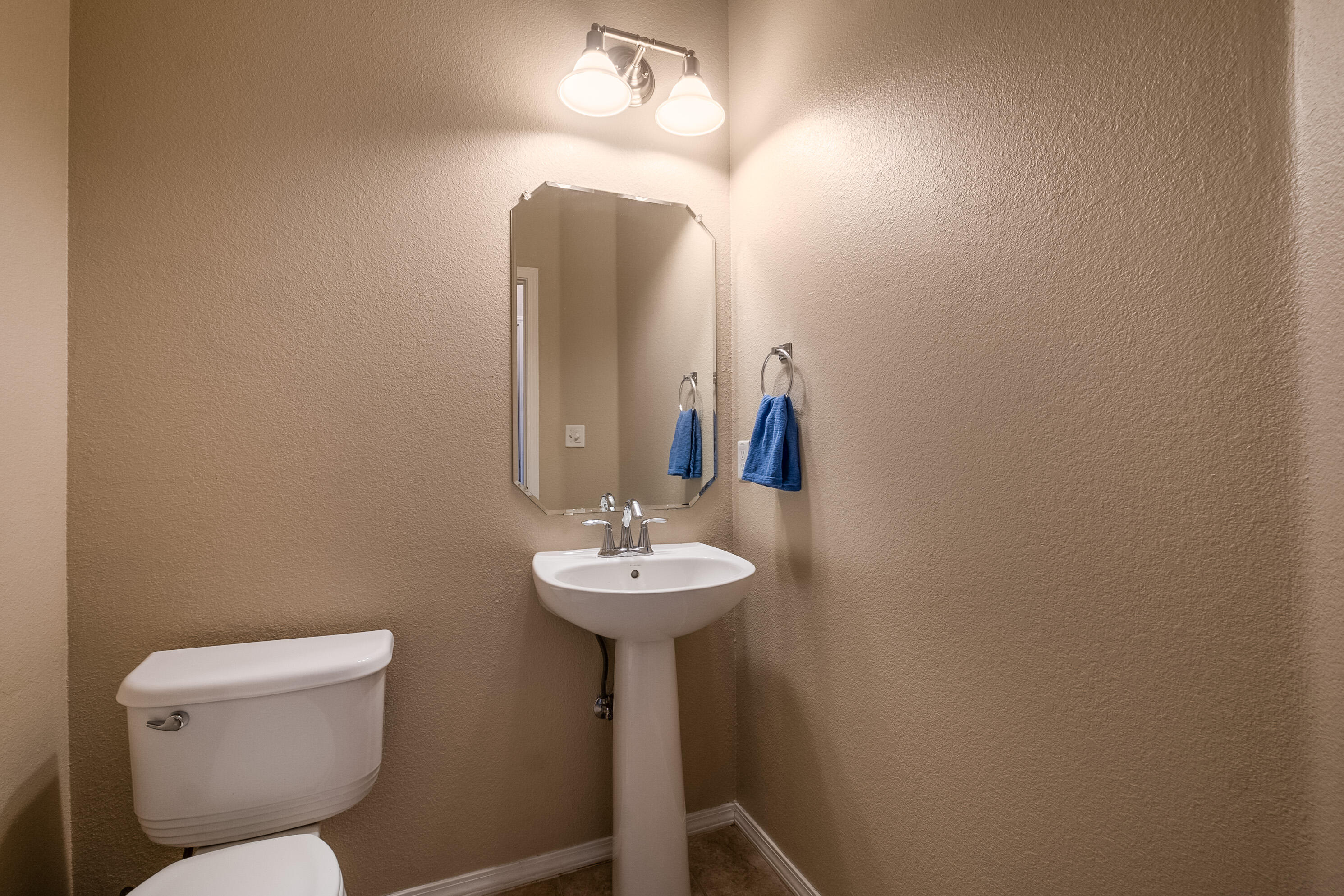 10812 Fort Point Lane NE