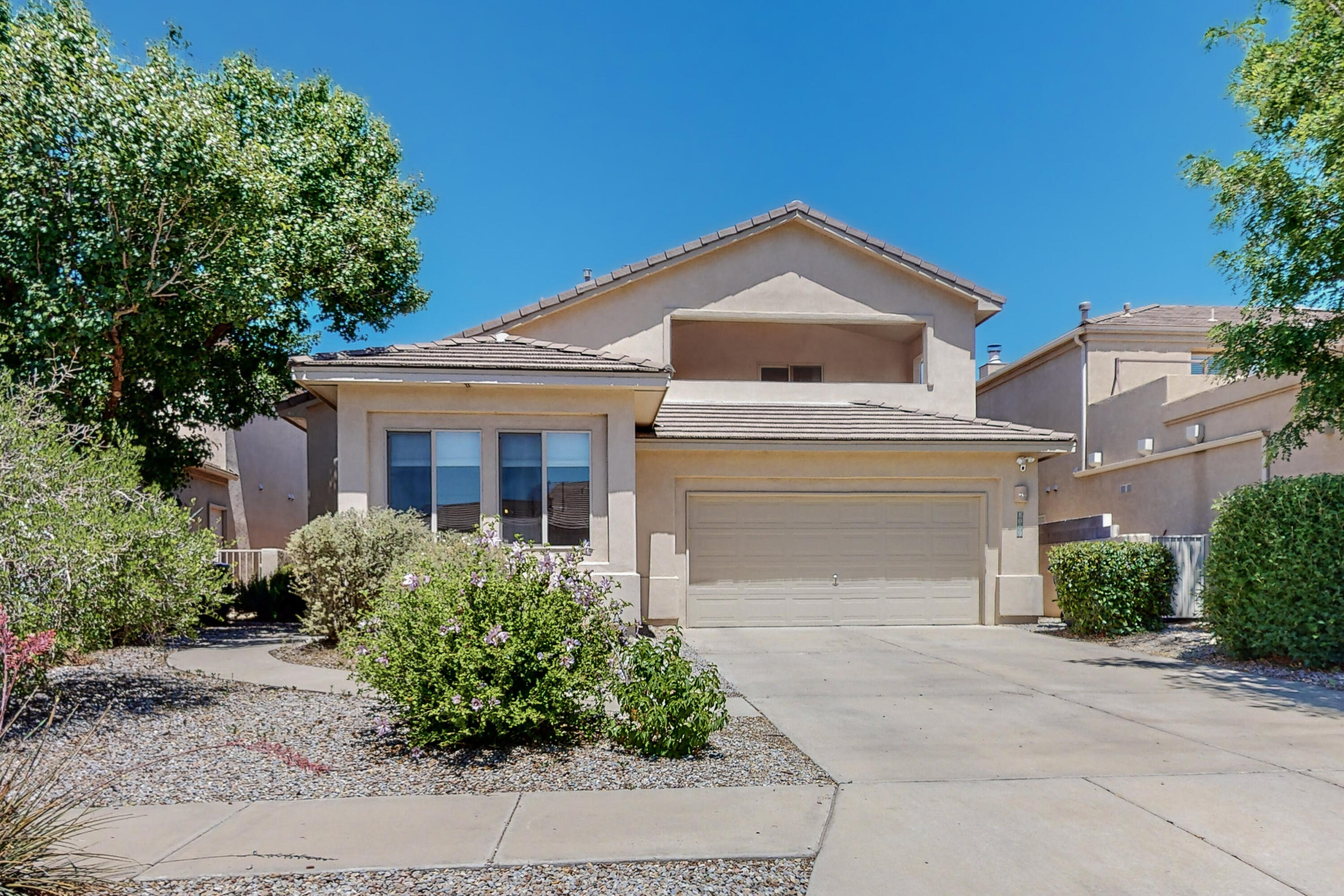 8009 Oso Feliz Drive NE