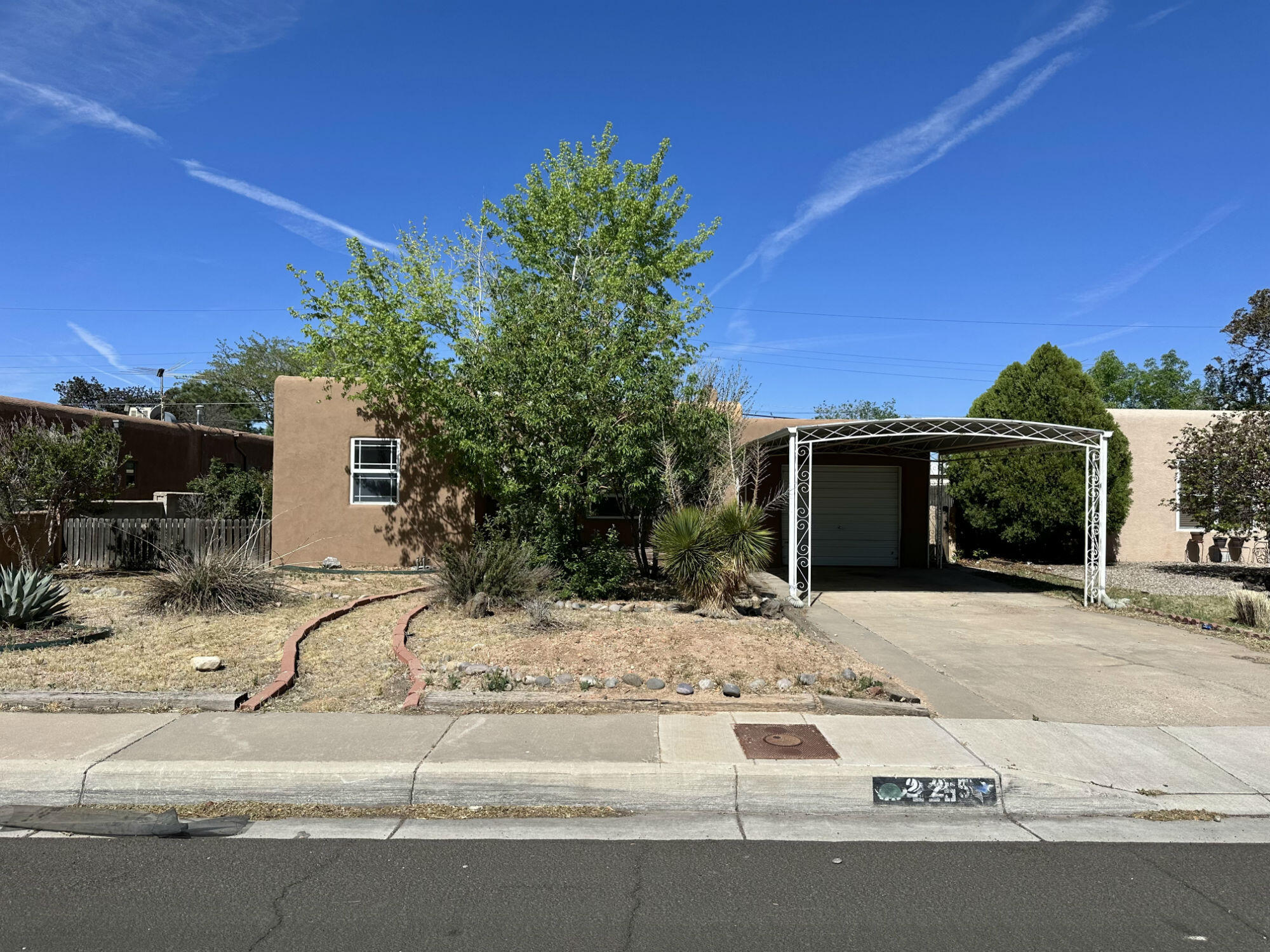 225 Laguayra Drive NE