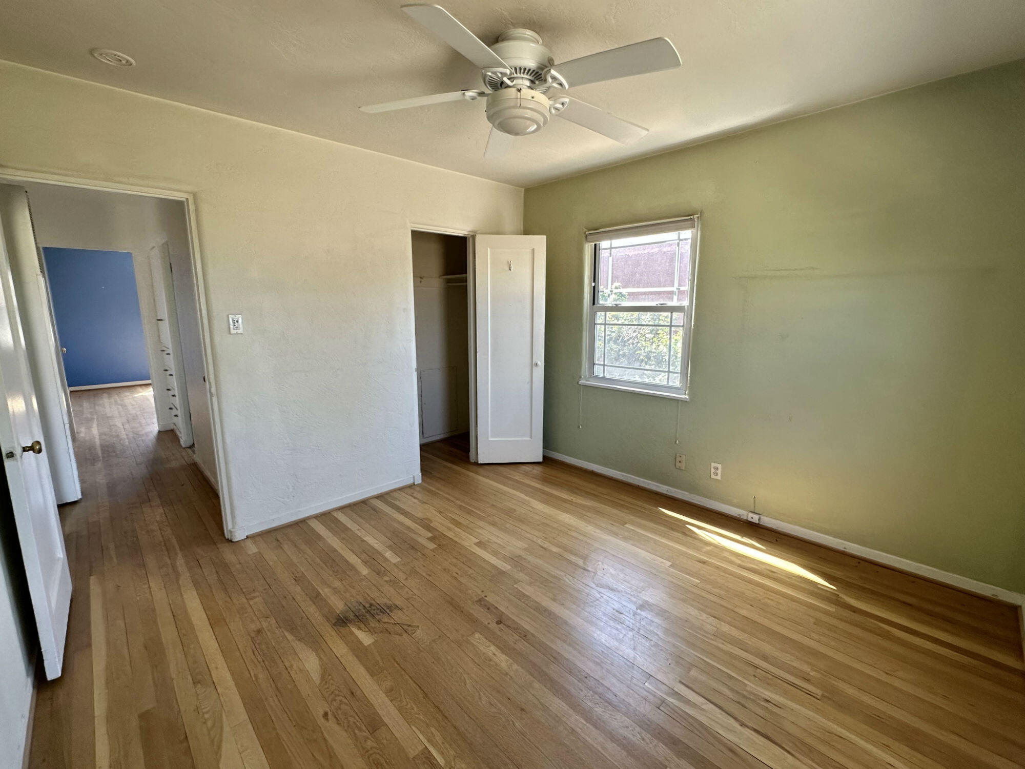 225 Laguayra Drive NE