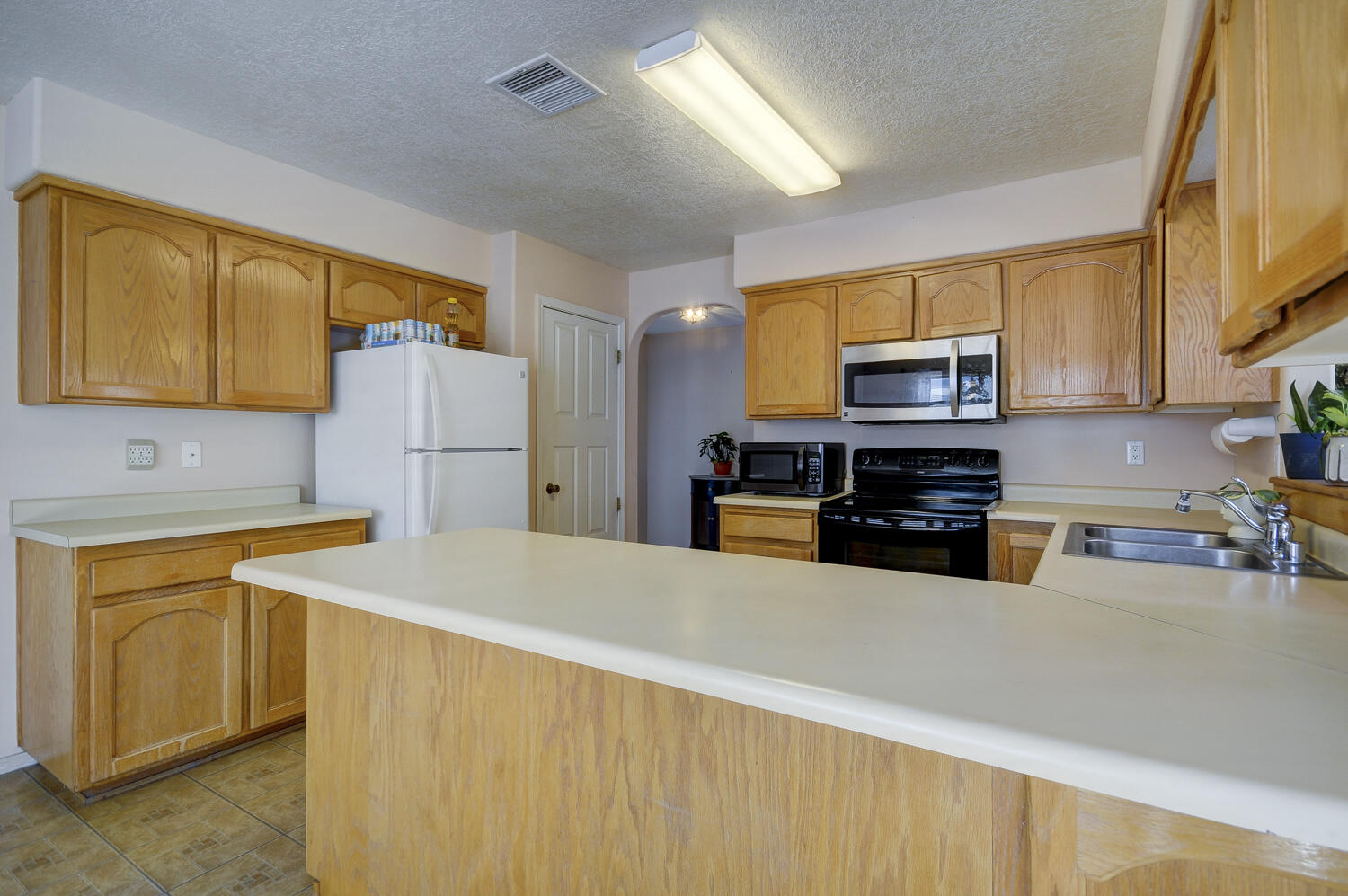 1006 Lee Trevino Boulevard