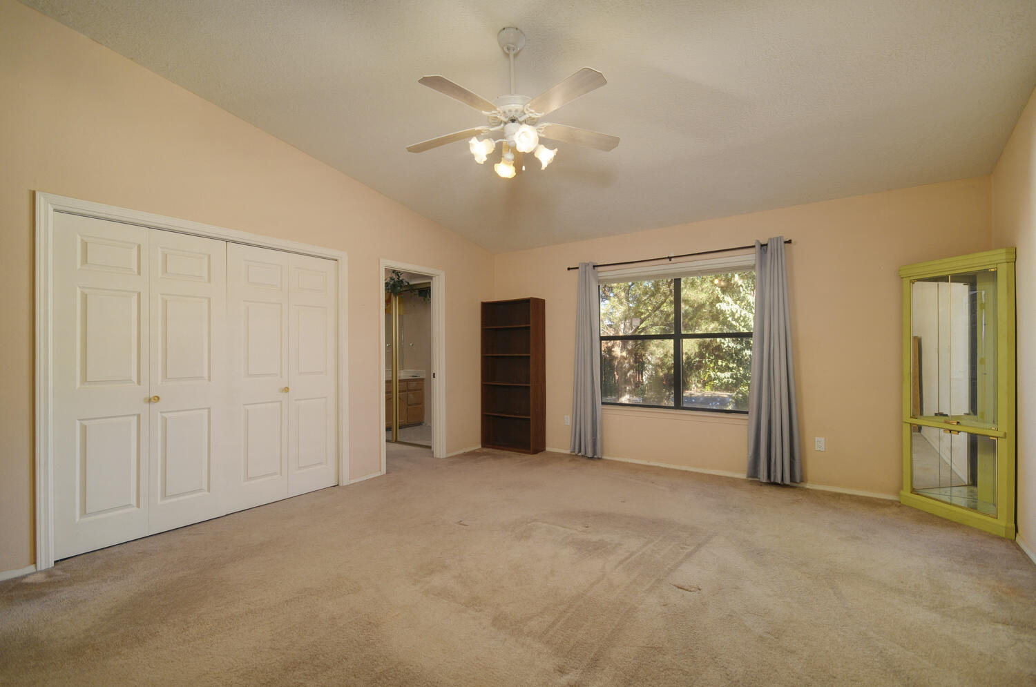 1006 Lee Trevino Boulevard