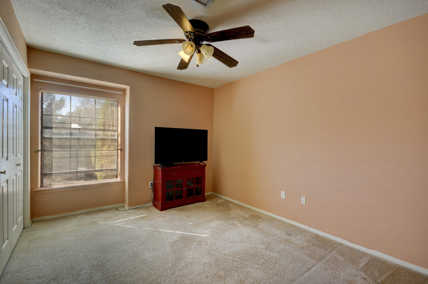 1006 Lee Trevino Boulevard