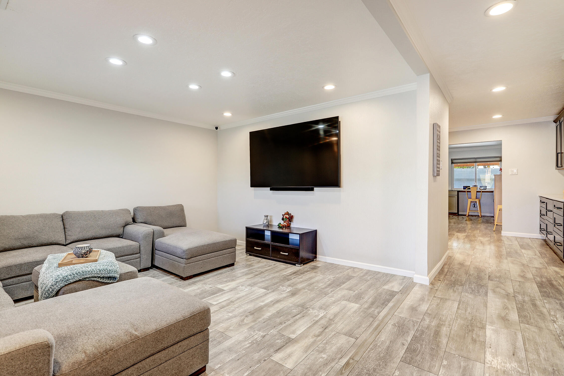 4604 Oahu Drive NE