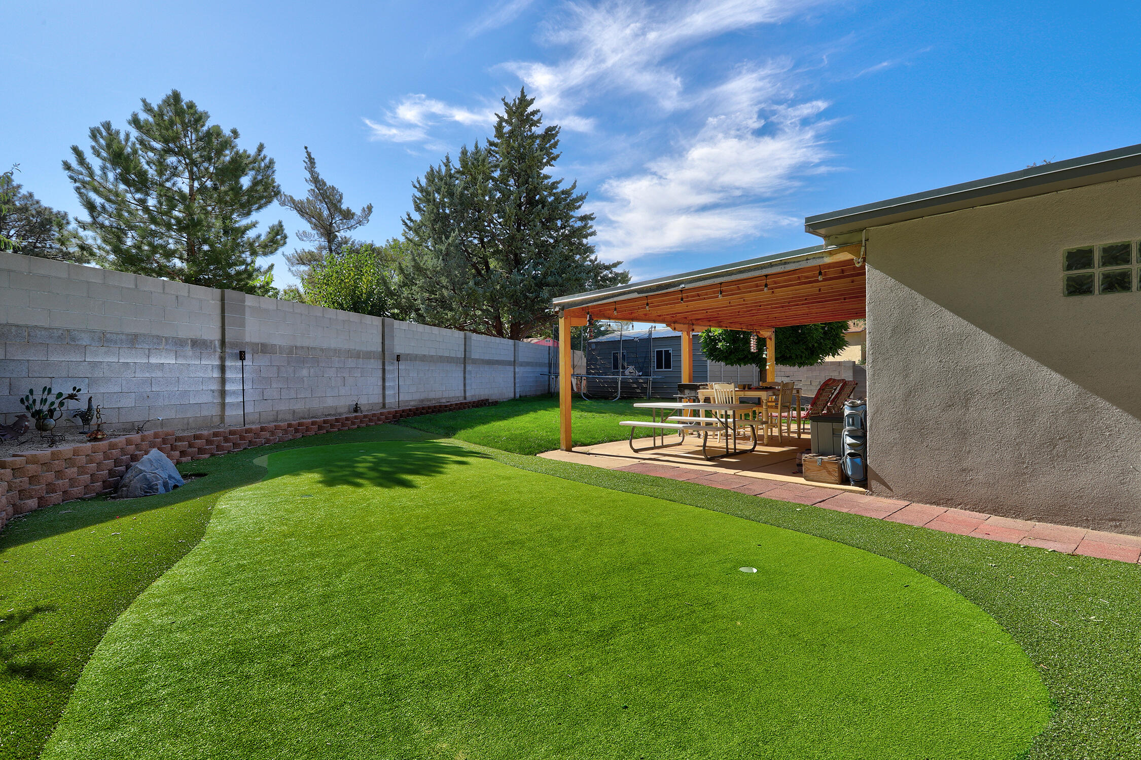 4604 Oahu Drive NE