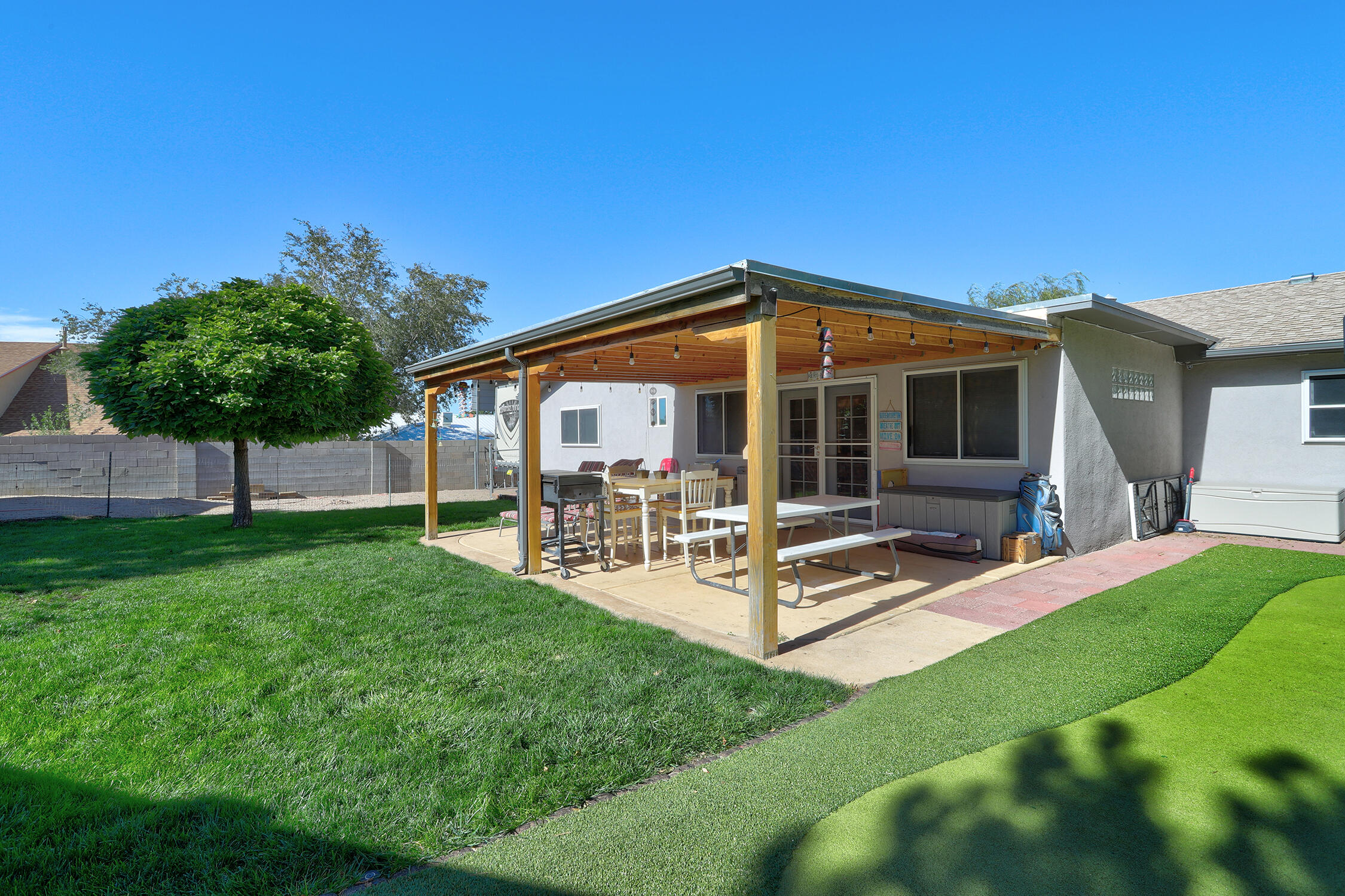 4604 Oahu Drive NE