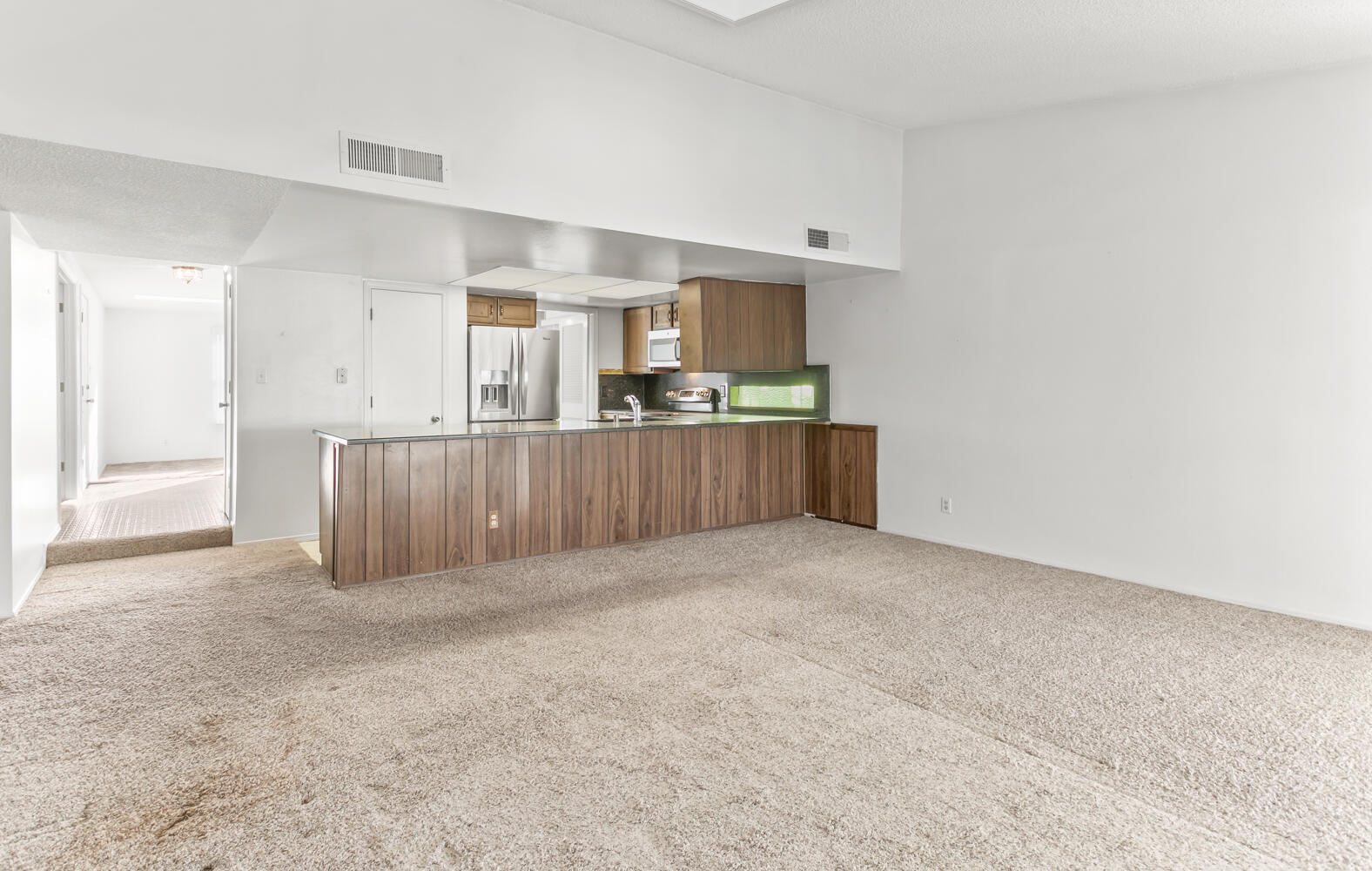 6609 Glendora Drive NE