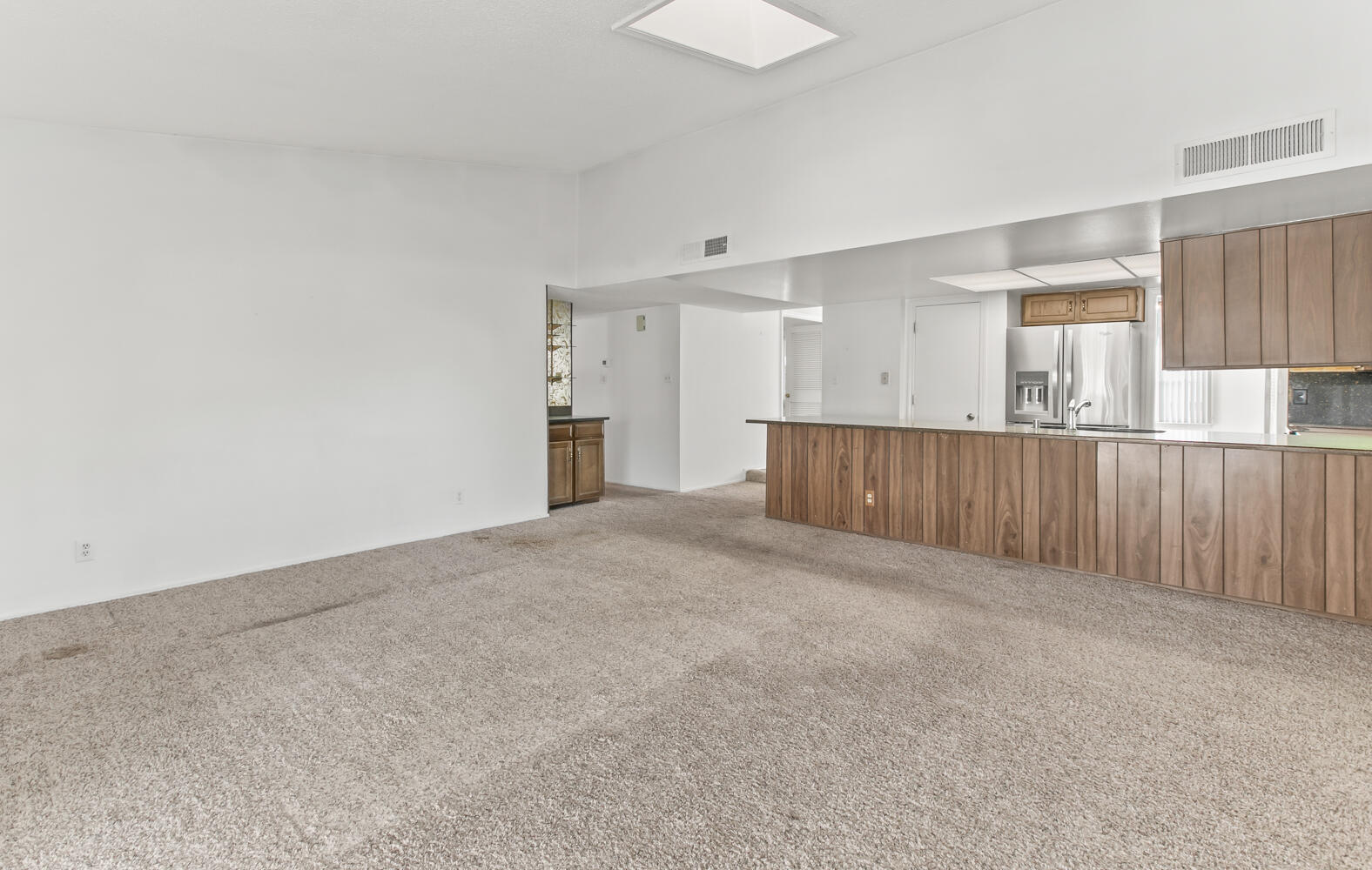 6609 Glendora Drive NE