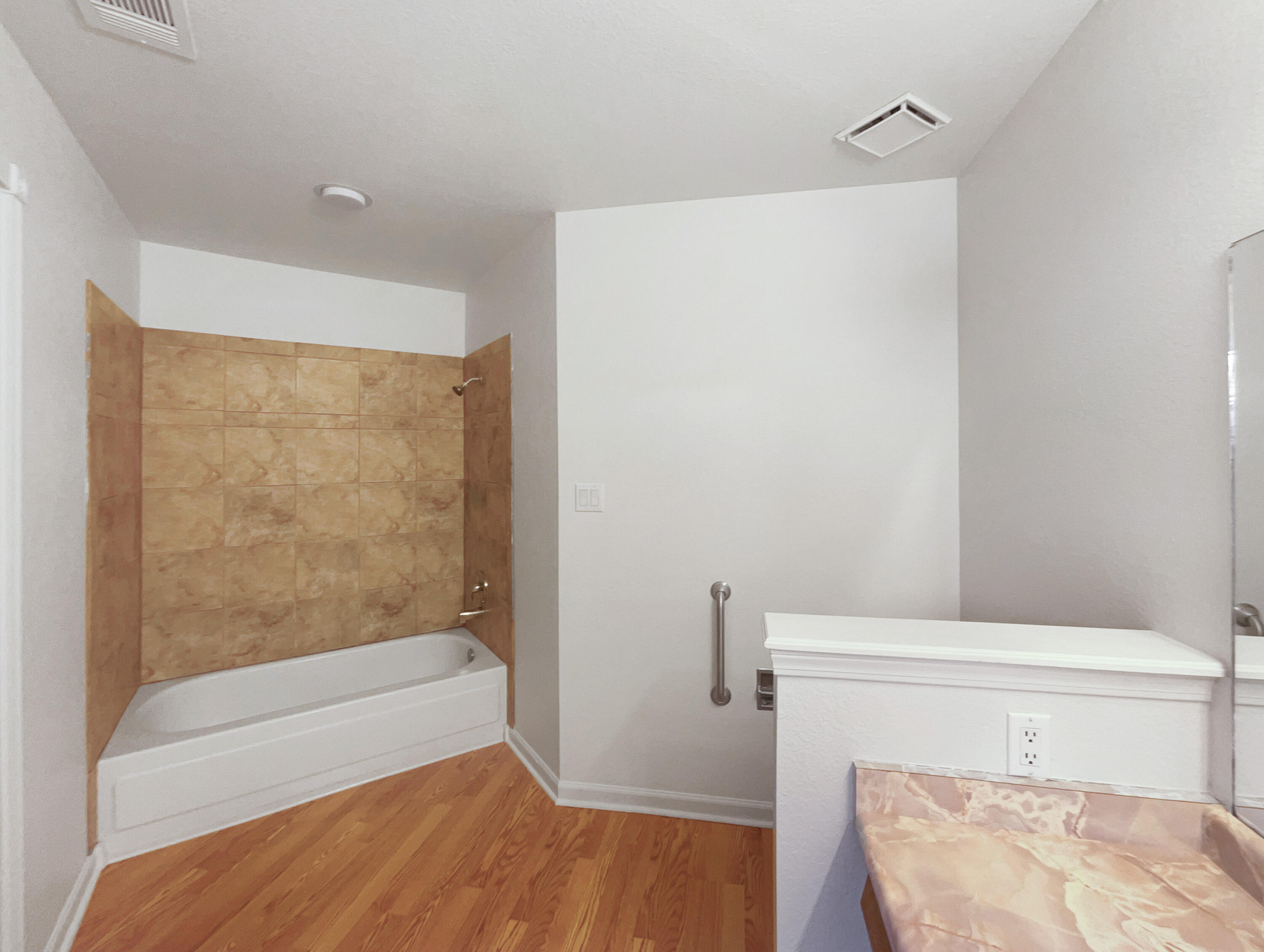 10401 Palo Verde Place NW