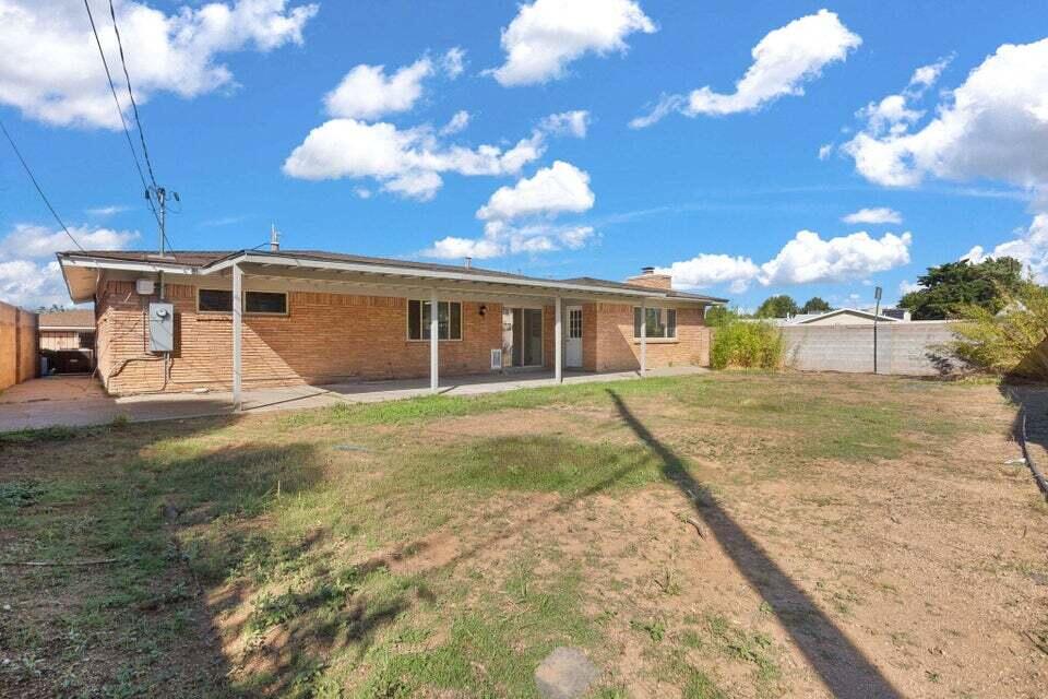 3216 Lykes Drive NE